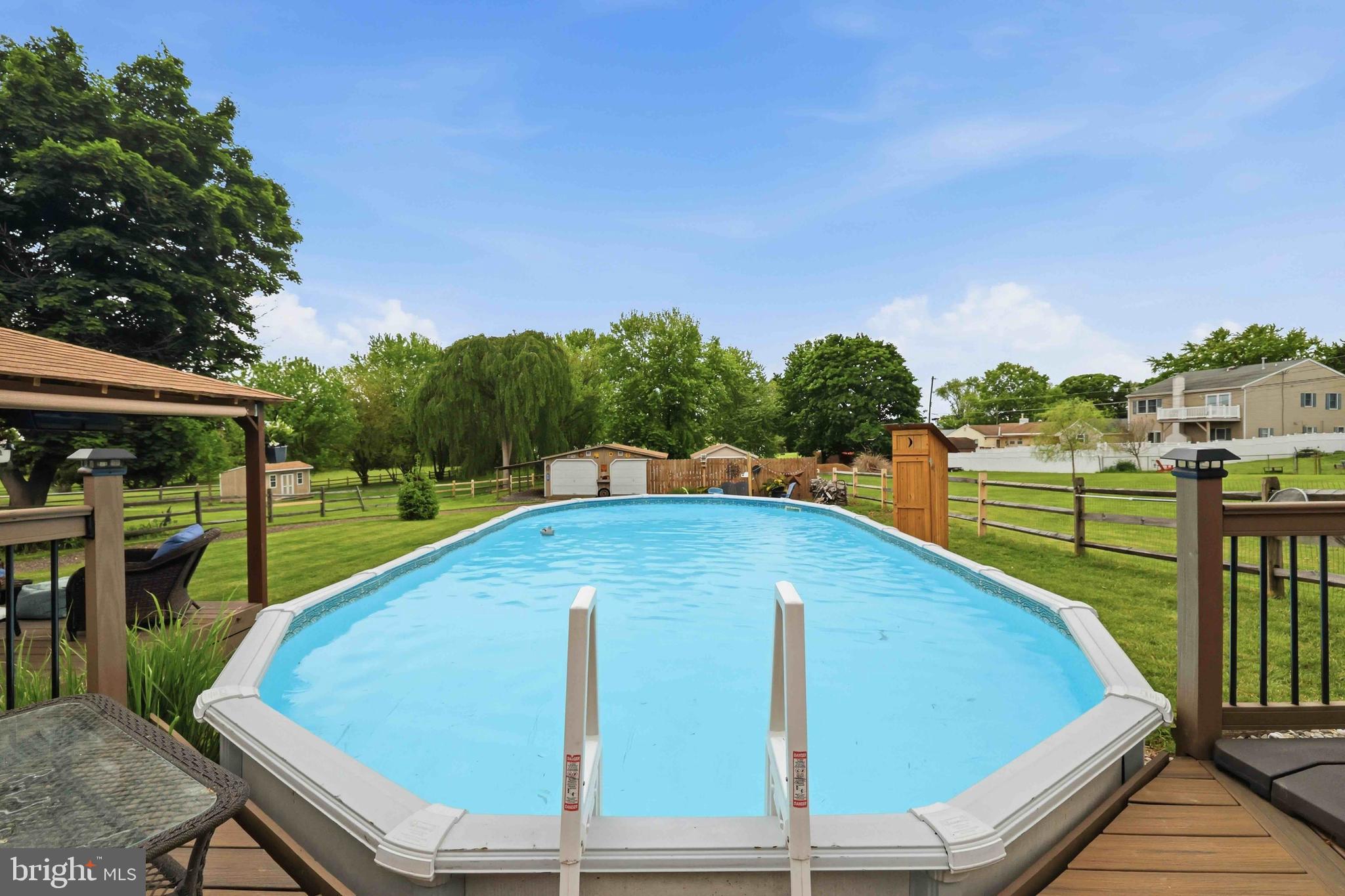 BURGUNDY HILLS - Residential