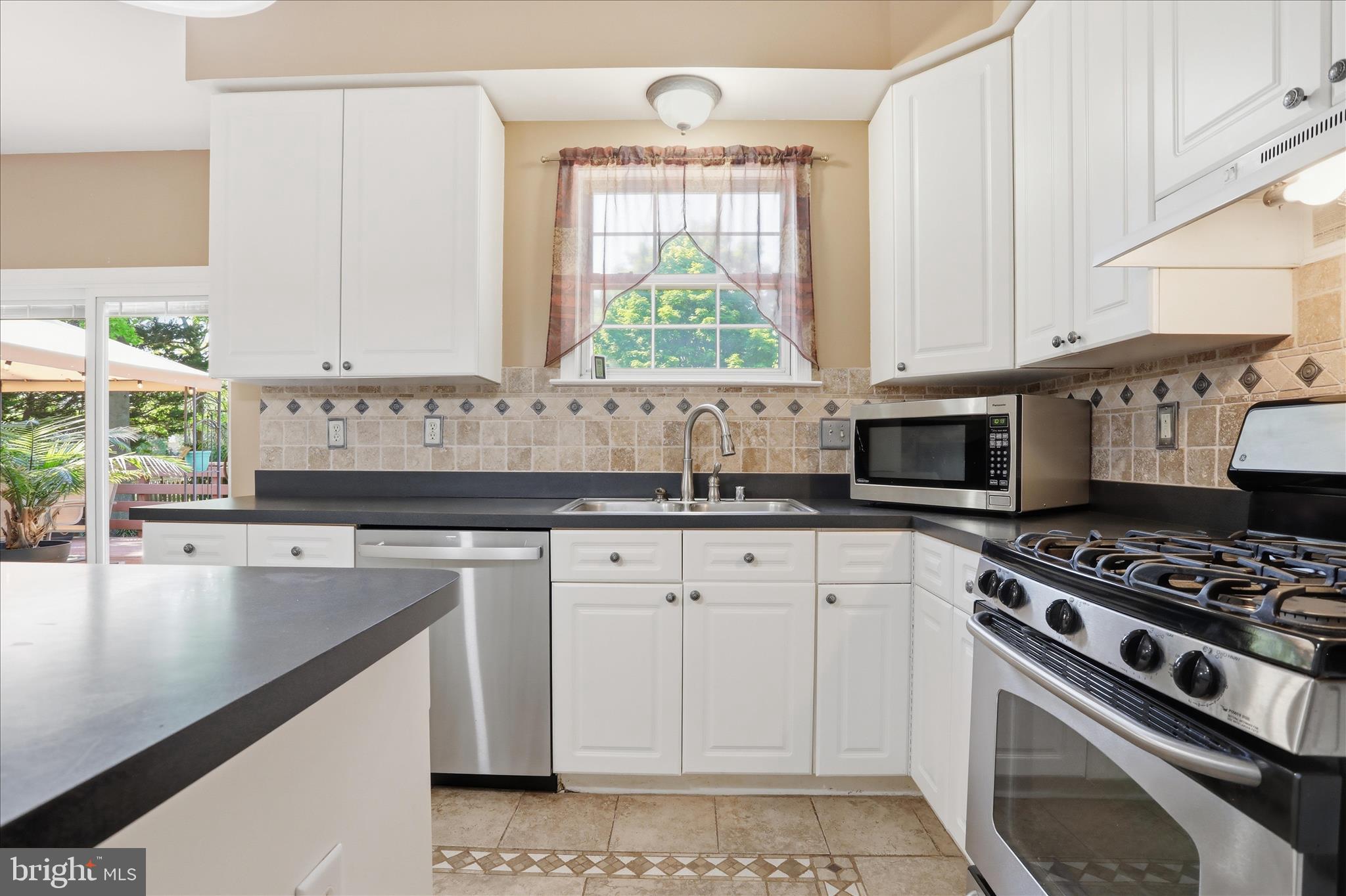 NORTH CROSSING - Residential