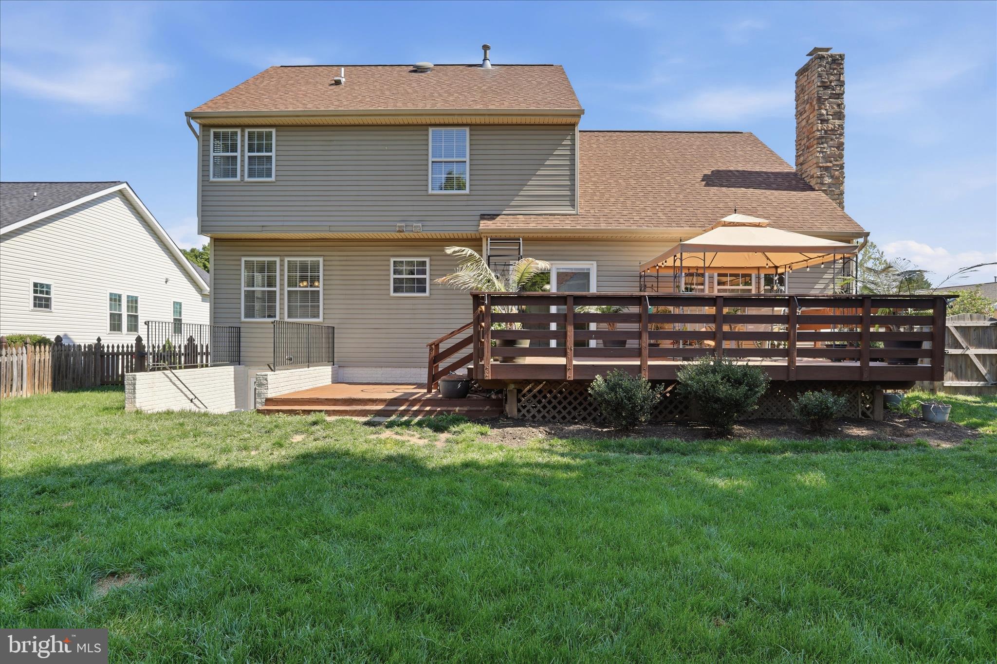NORTH CROSSING - Residential