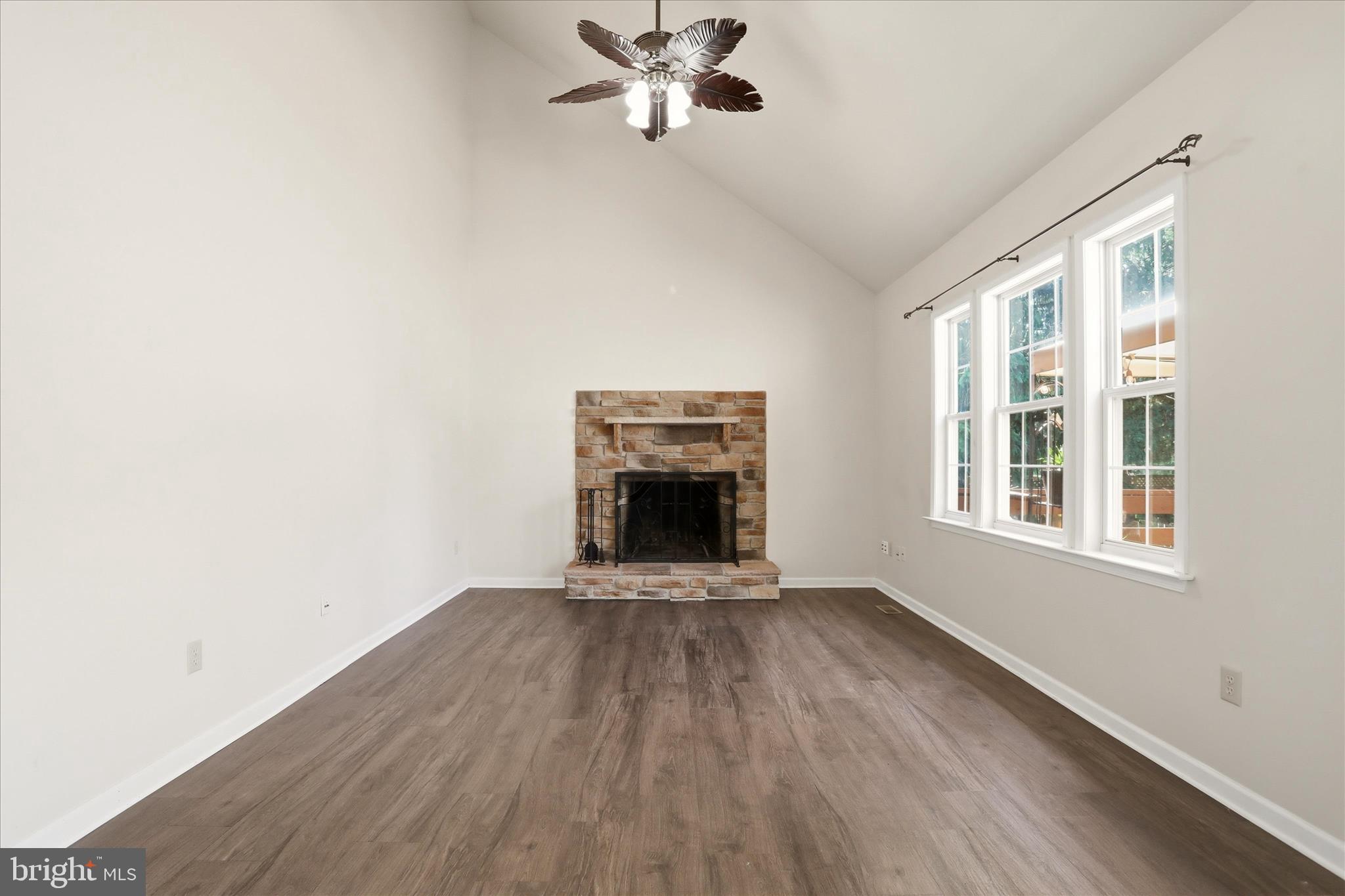 NORTH CROSSING - Residential