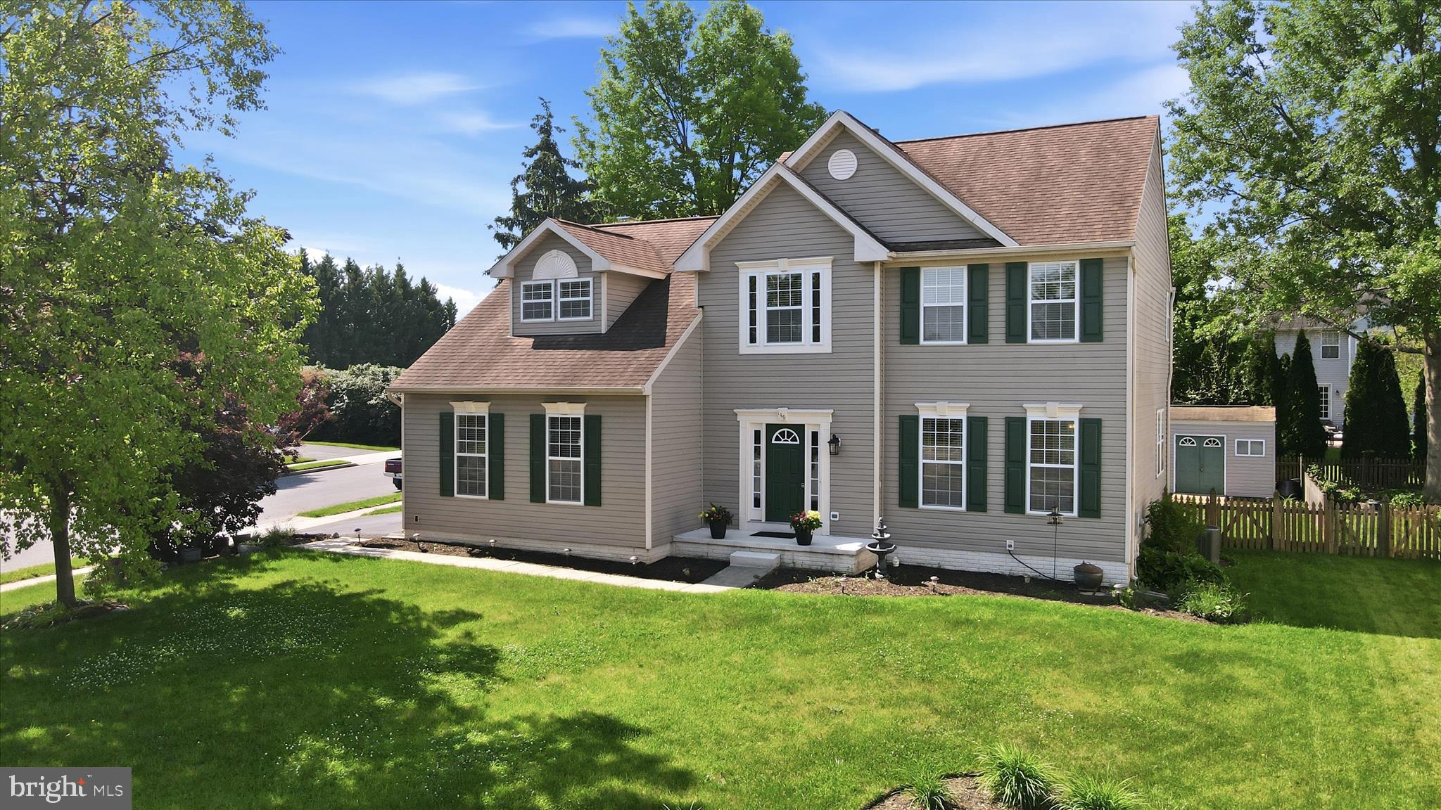 NORTH CROSSING - Residential