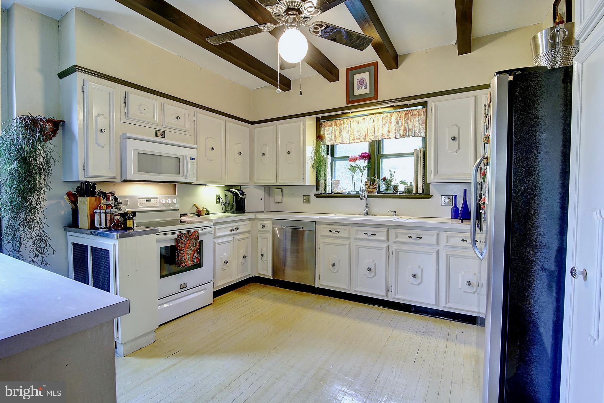 HISTORIC CHARLES TOWN - Residential