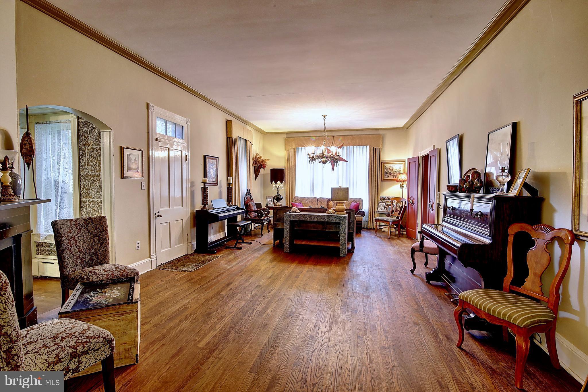 HISTORIC CHARLES TOWN - Residential