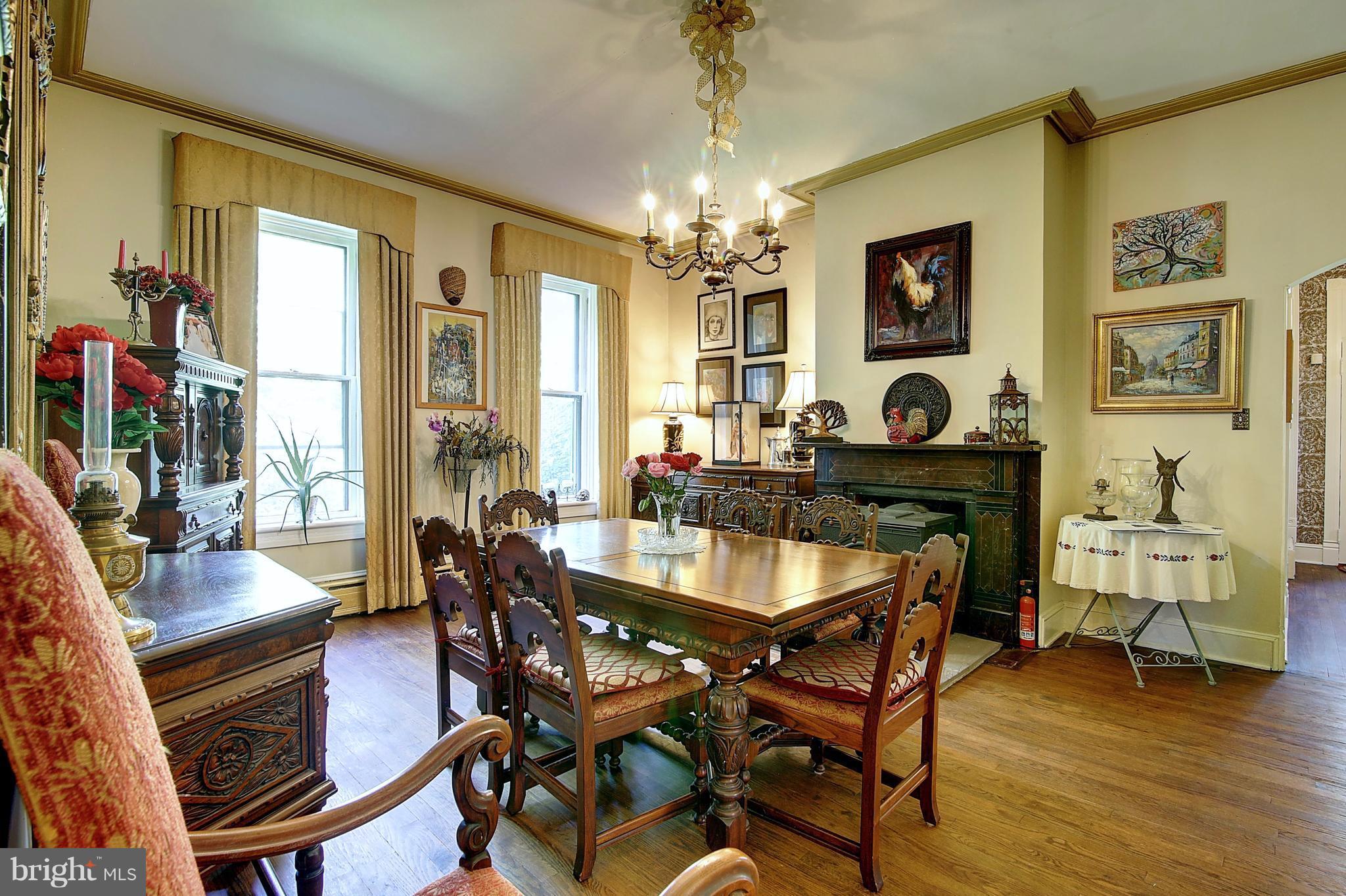 HISTORIC CHARLES TOWN - Residential