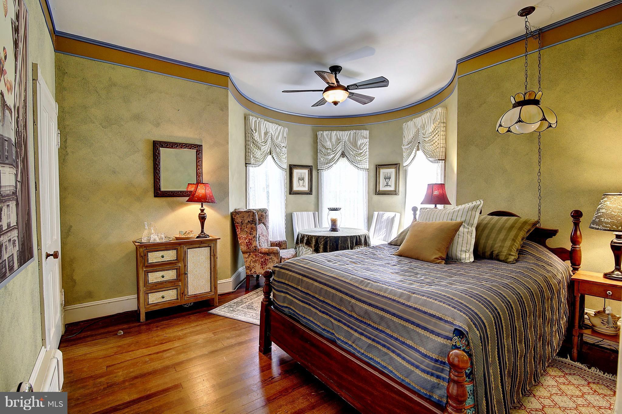 HISTORIC CHARLES TOWN - Residential