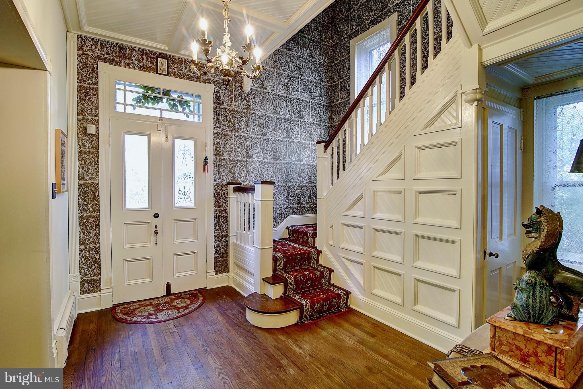 HISTORIC CHARLES TOWN - Residential