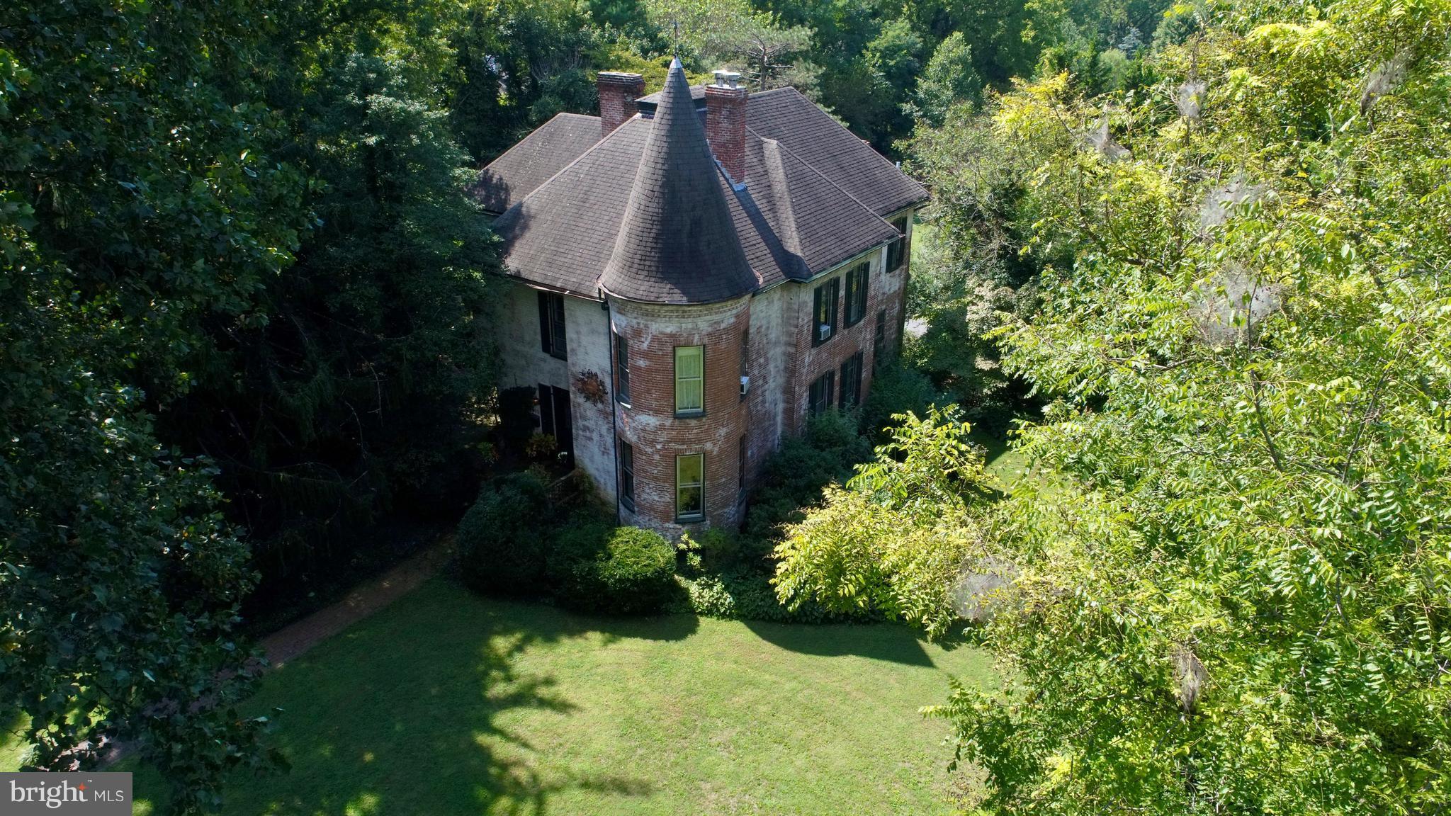 HISTORIC CHARLES TOWN - Residential