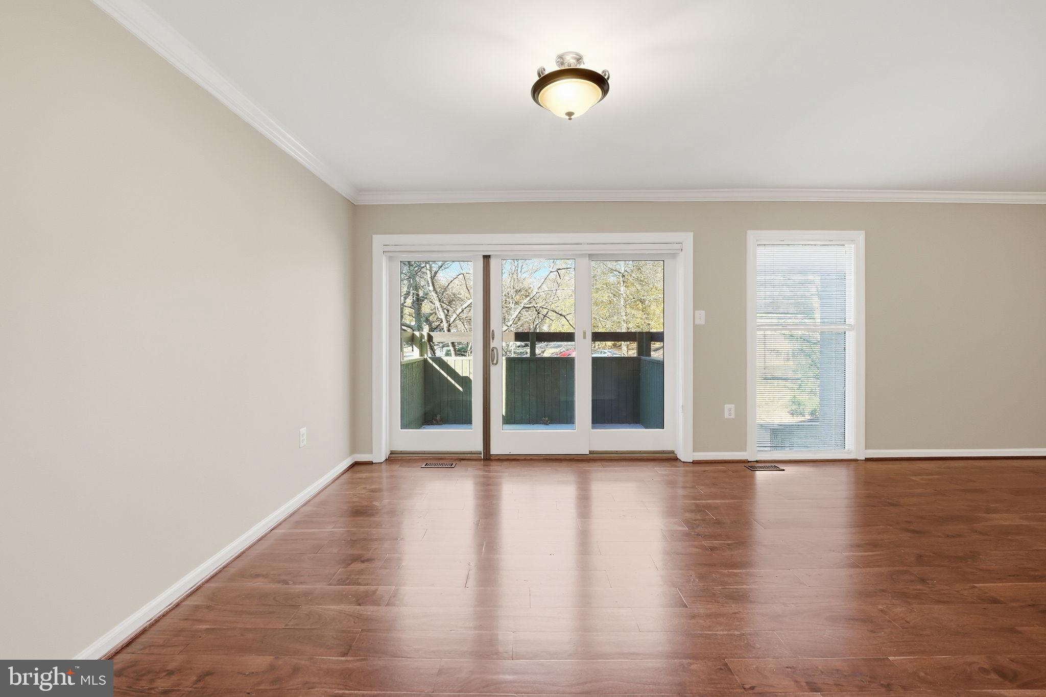 3152 EAKIN PARK COURT