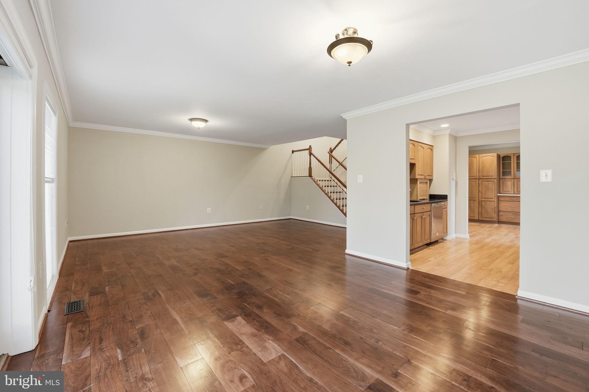 3152 EAKIN PARK COURT