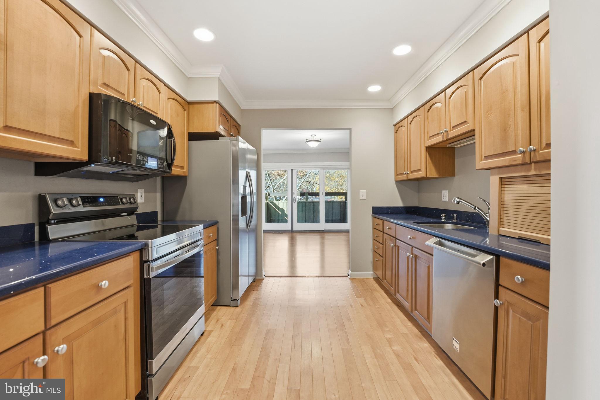 3152 EAKIN PARK COURT