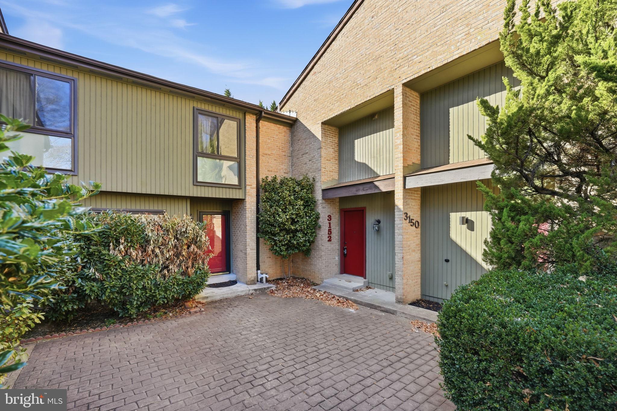 3152 EAKIN PARK COURT