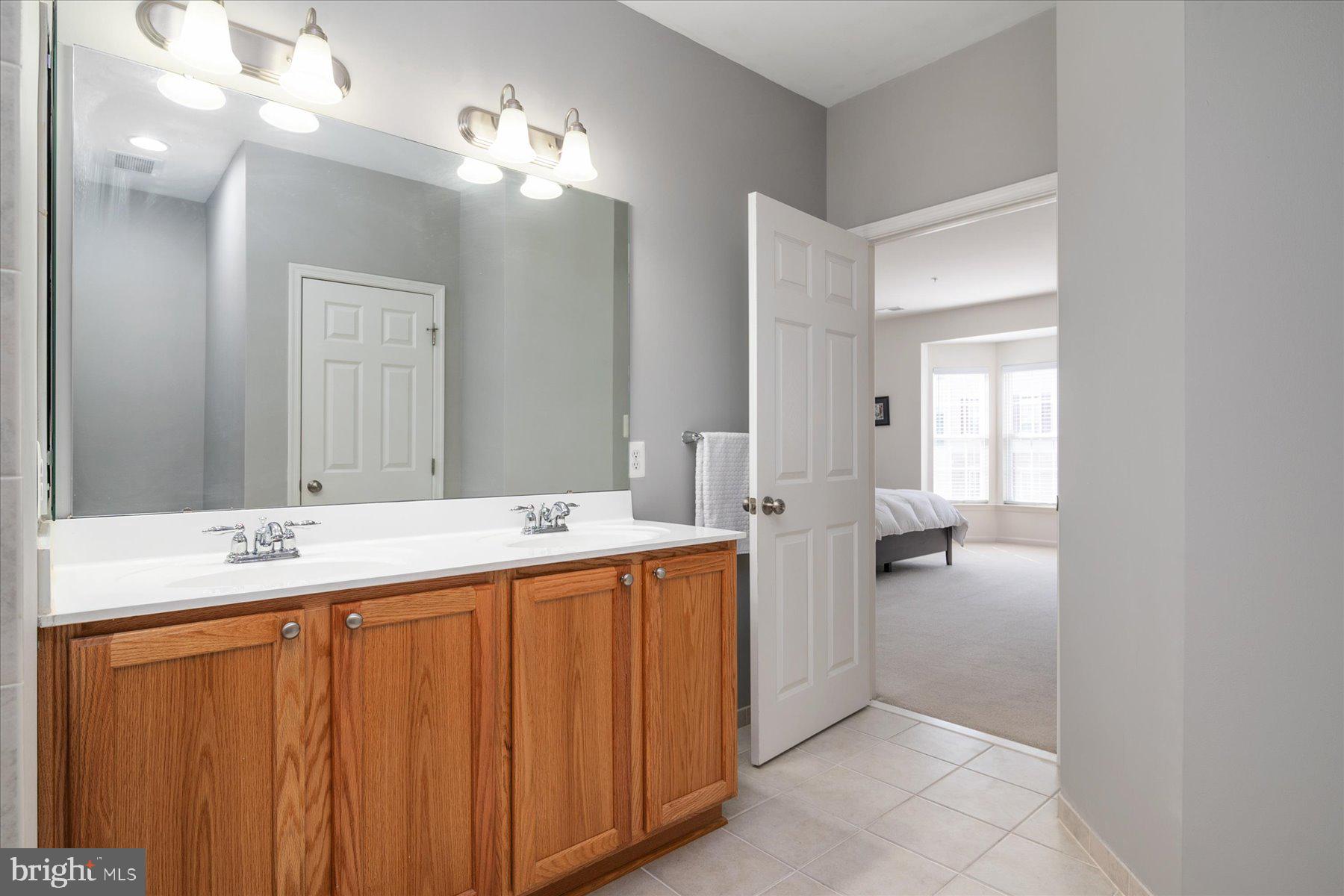 ELKRIDGE CROSSING - Residential