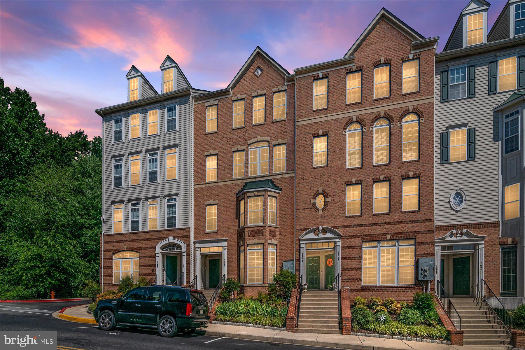 ELKRIDGE CROSSING - Residential