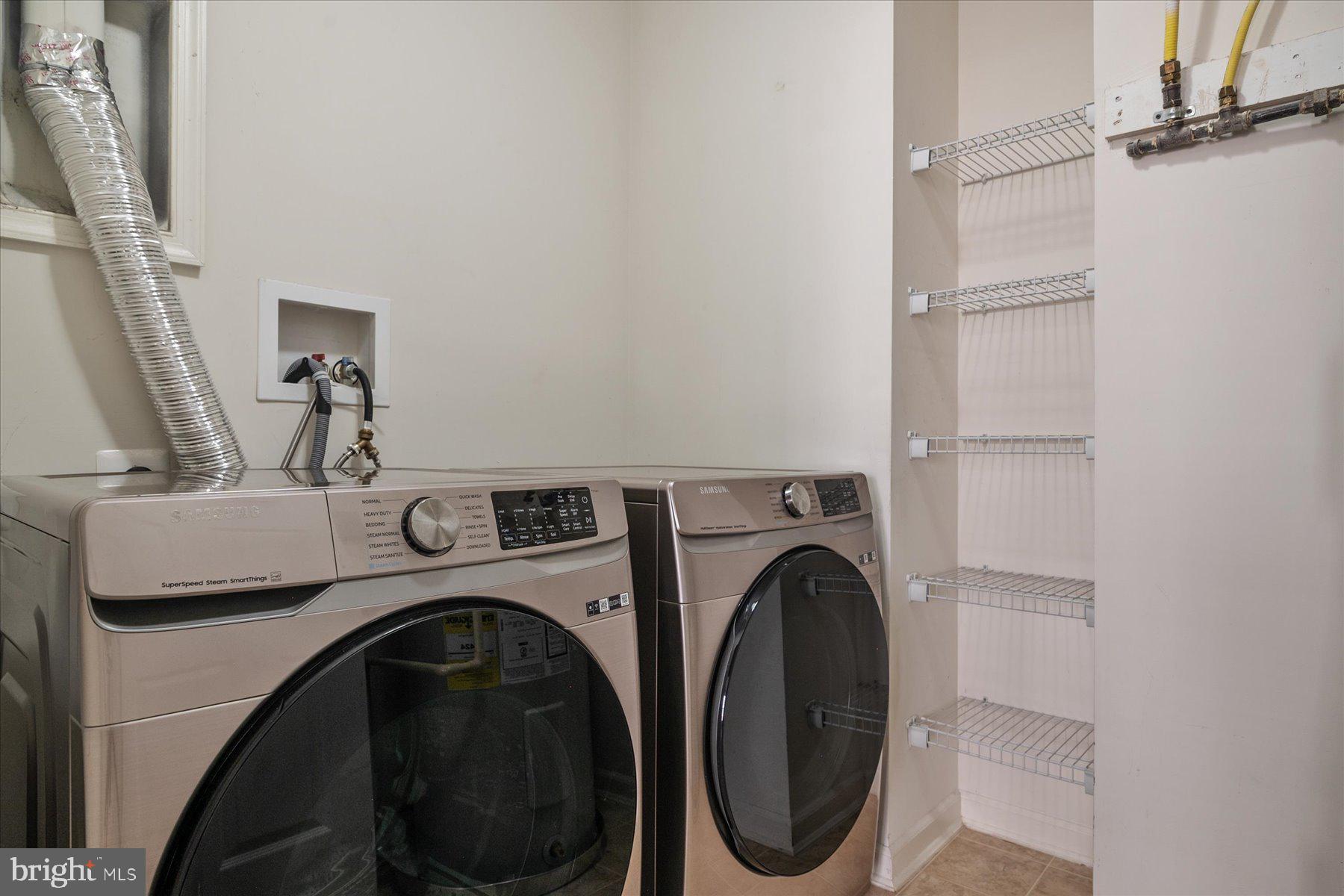 ELKRIDGE CROSSING - Residential