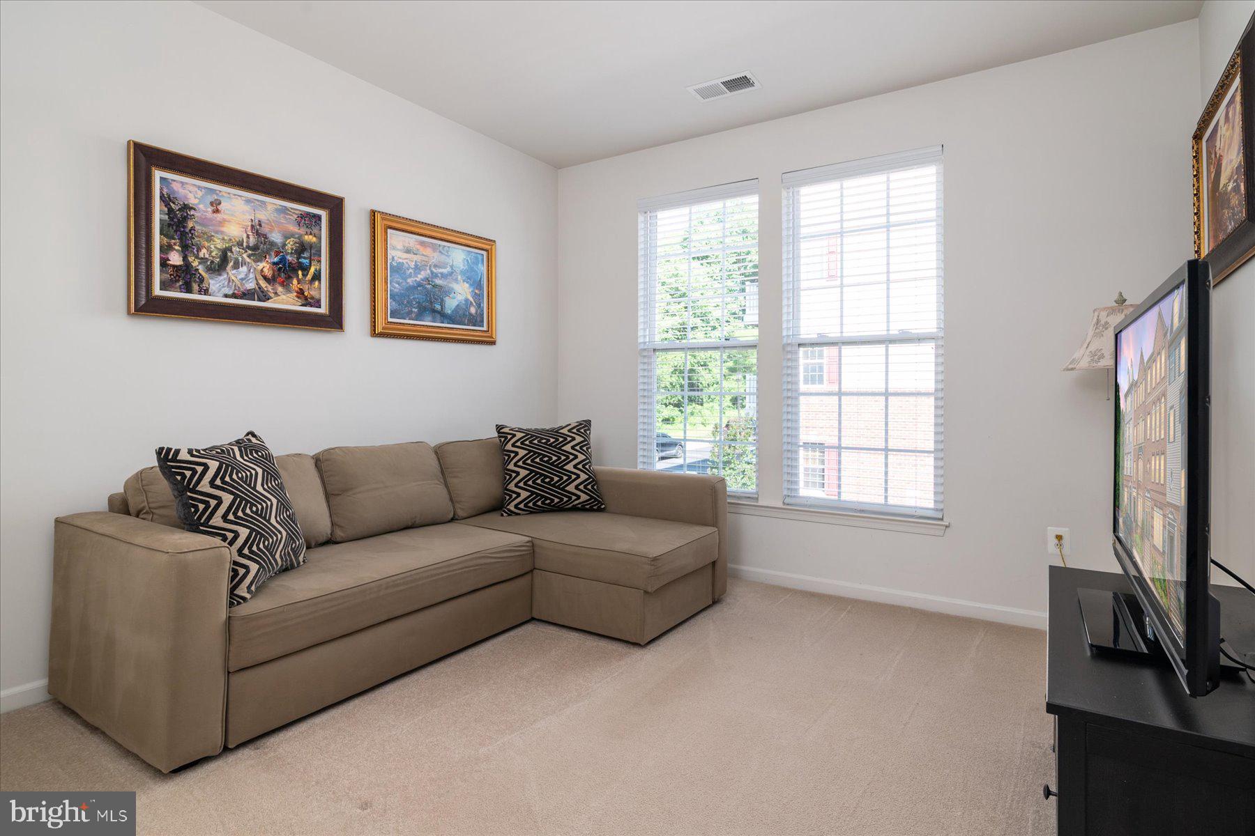 ELKRIDGE CROSSING - Residential