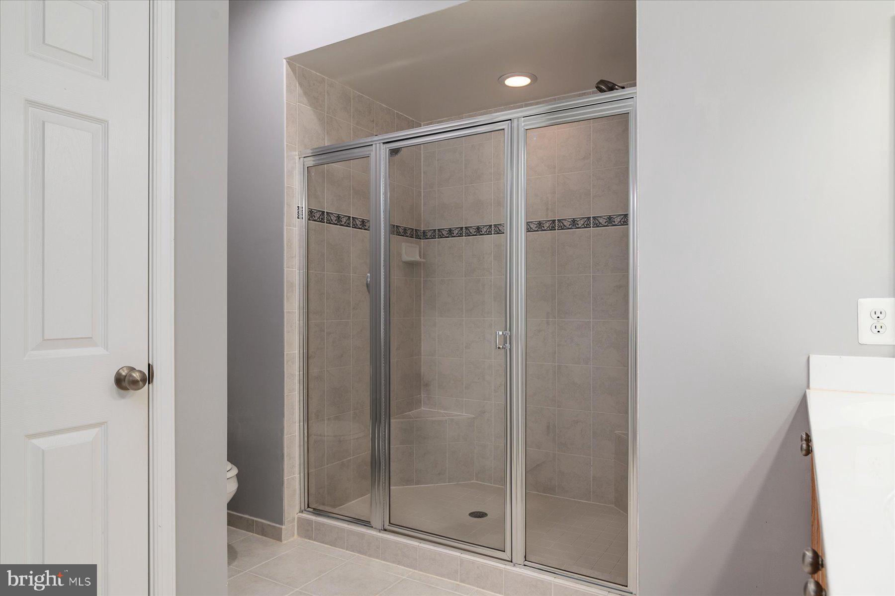 ELKRIDGE CROSSING - Residential