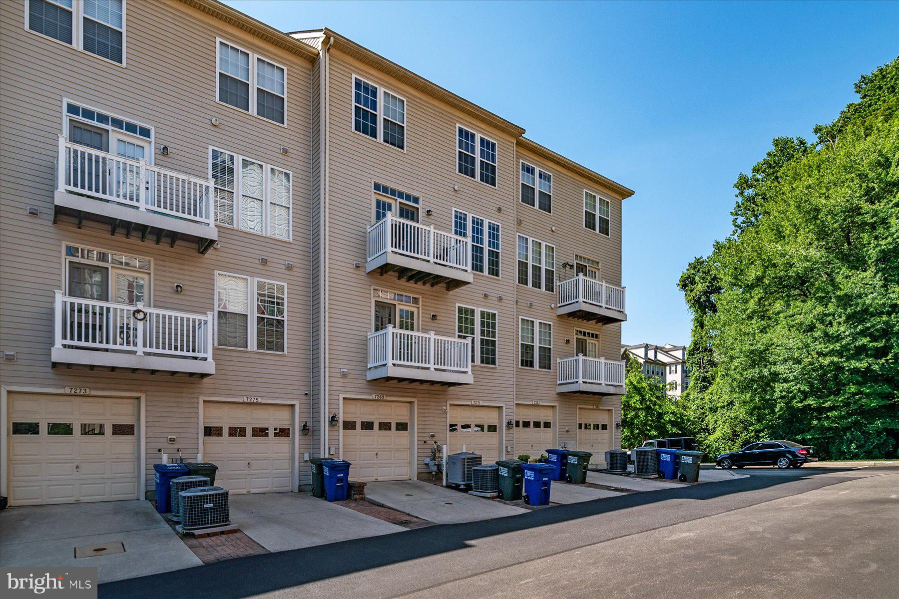 ELKRIDGE CROSSING - Residential