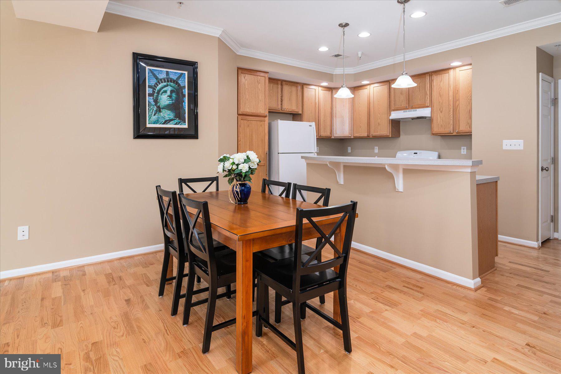 ELKRIDGE CROSSING - Residential