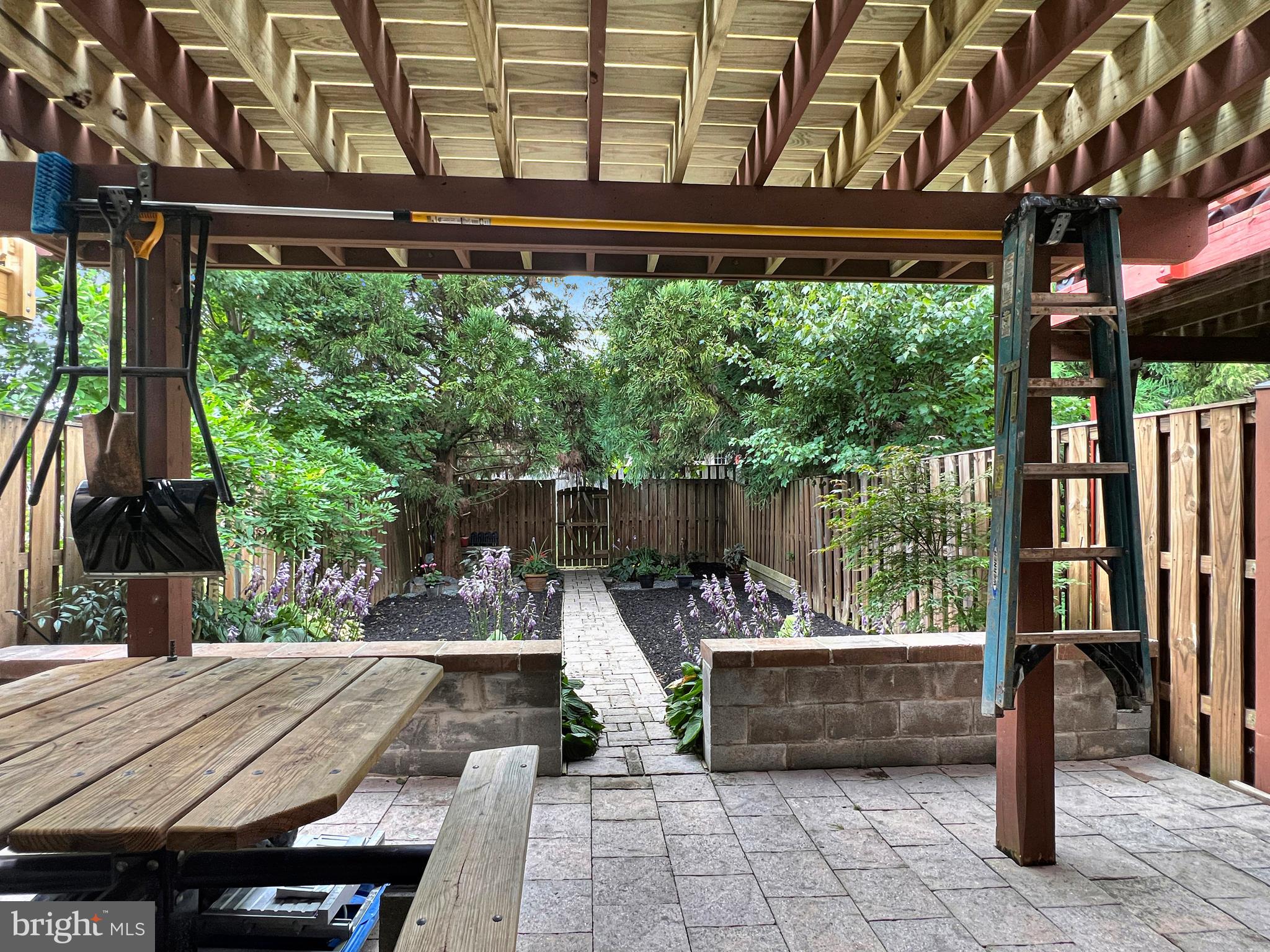 OATLAND FARM - Residential