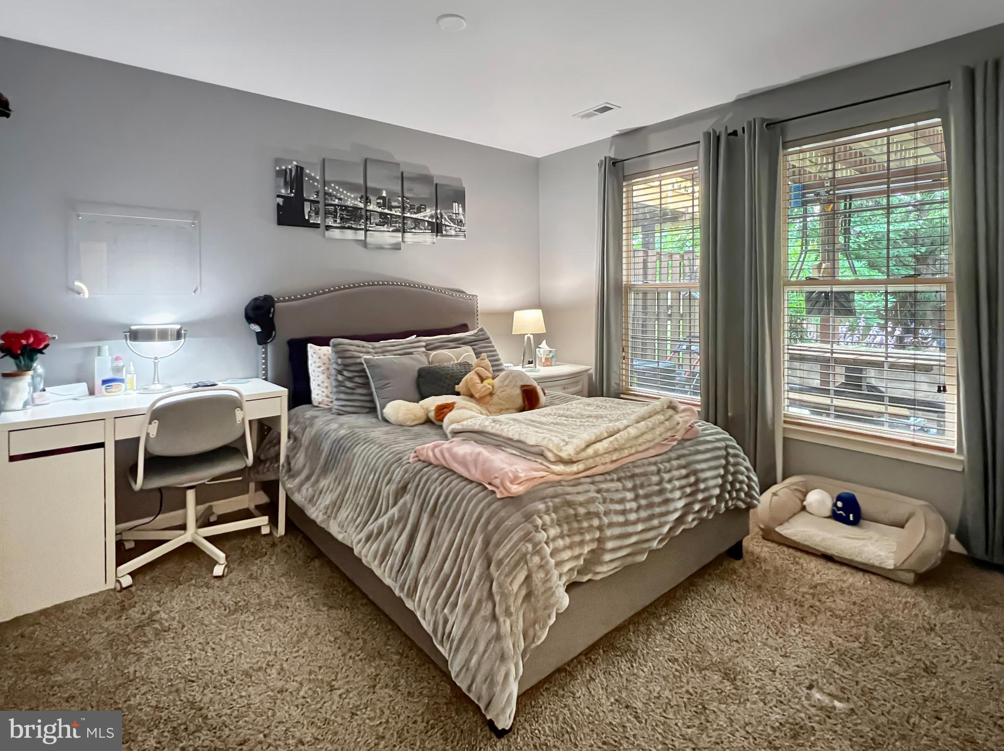 OATLAND FARM - Residential