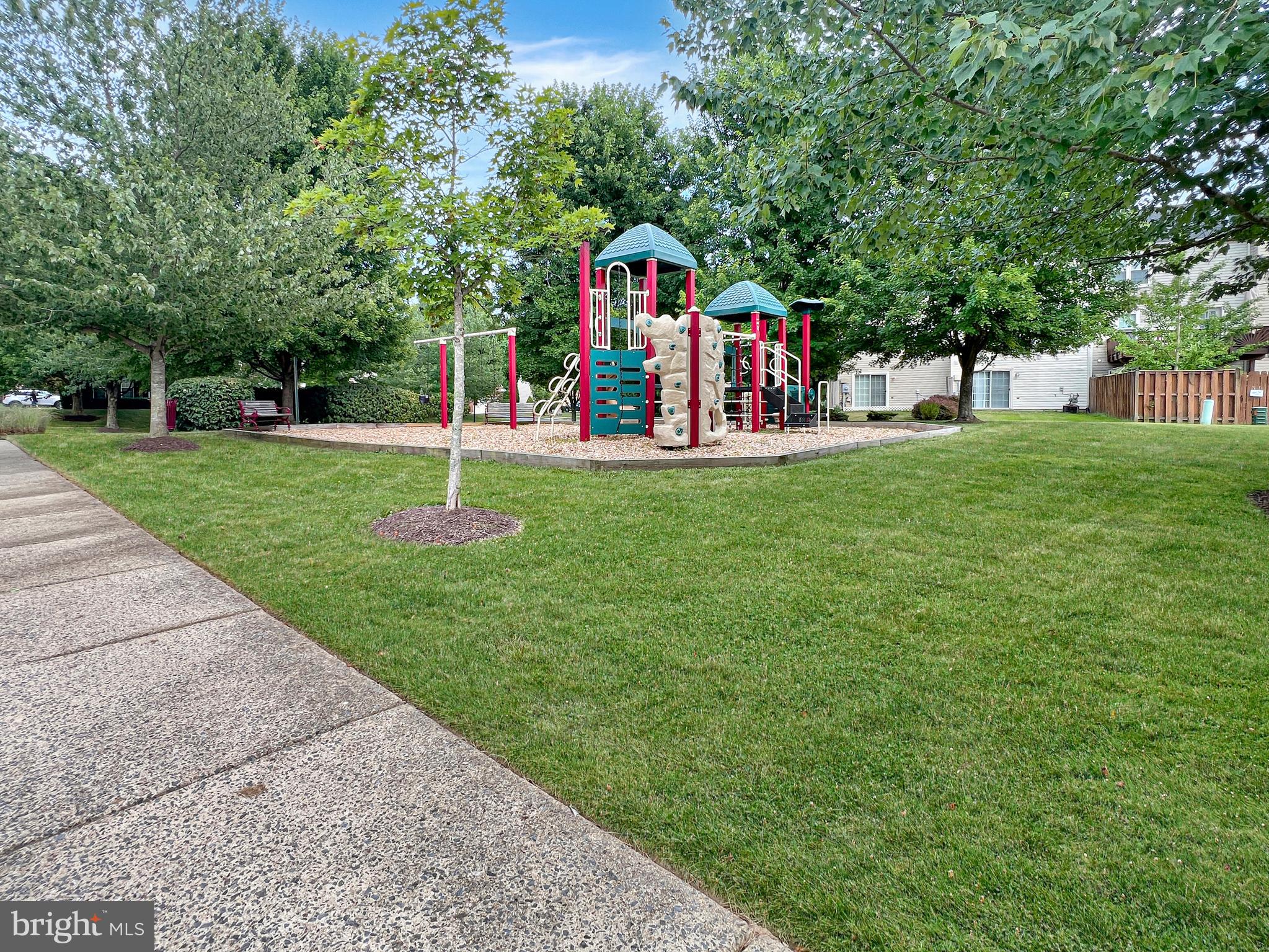 OATLAND FARM - Residential