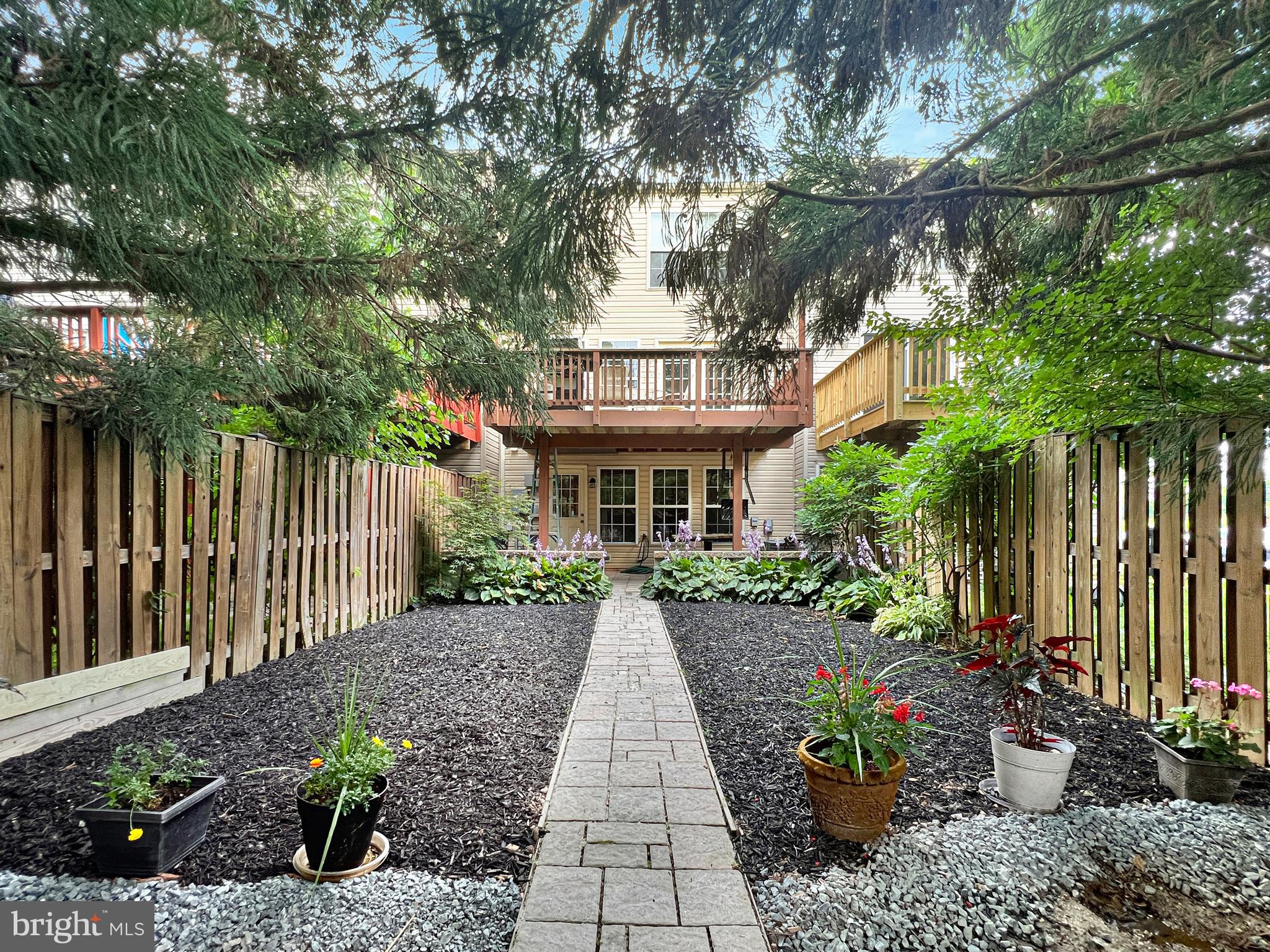 OATLAND FARM - Residential