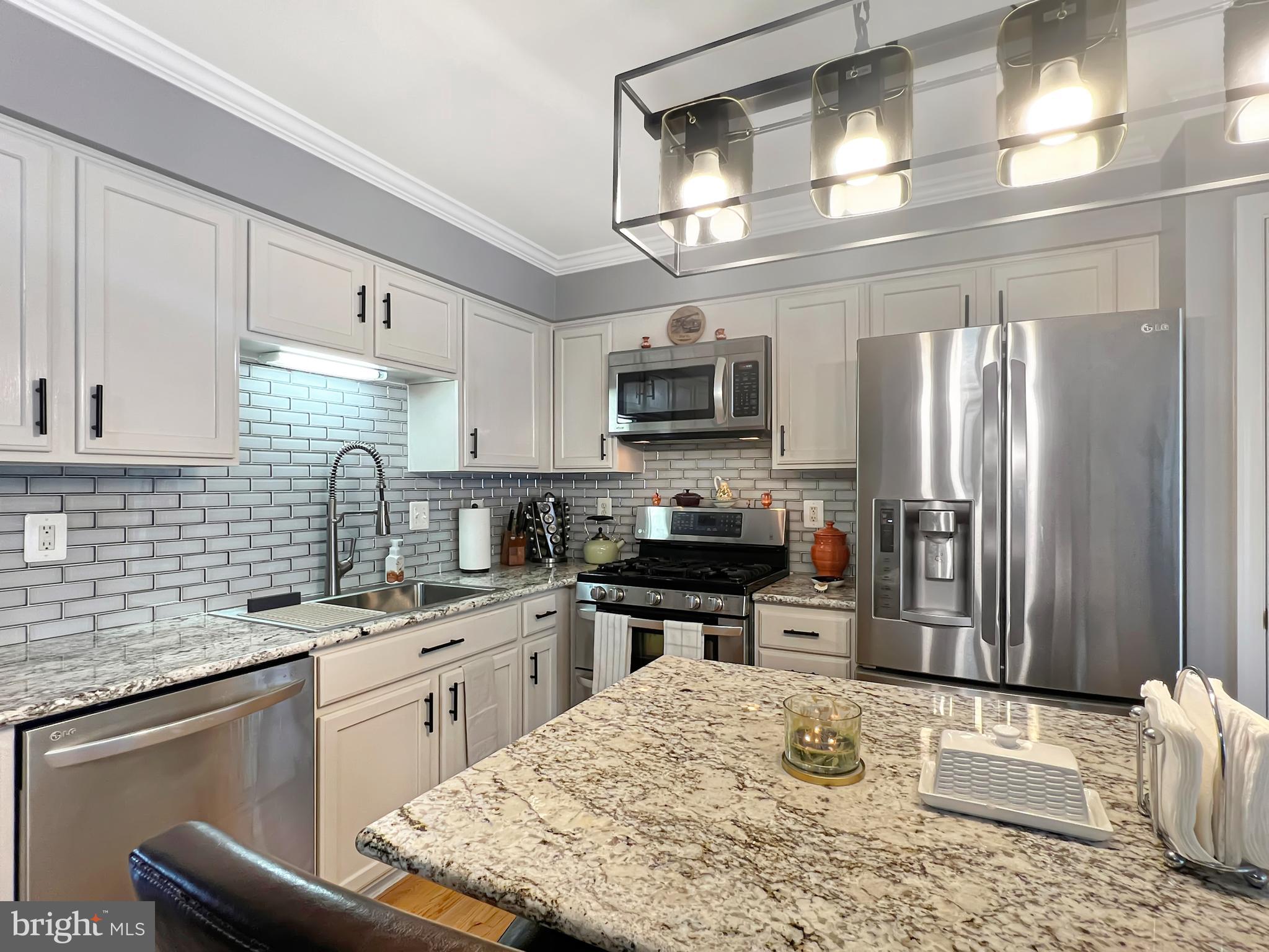 OATLAND FARM - Residential