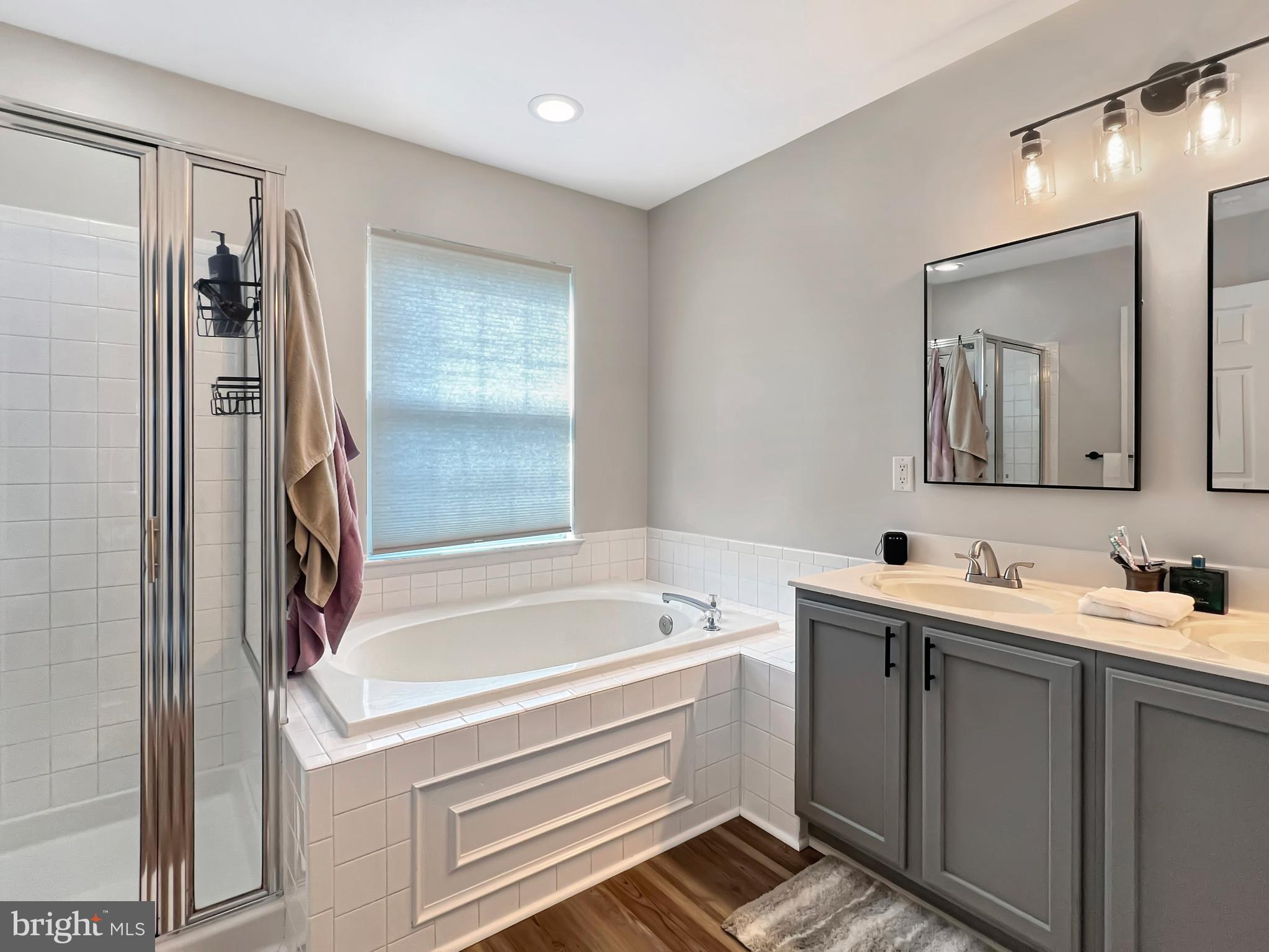 OATLAND FARM - Residential