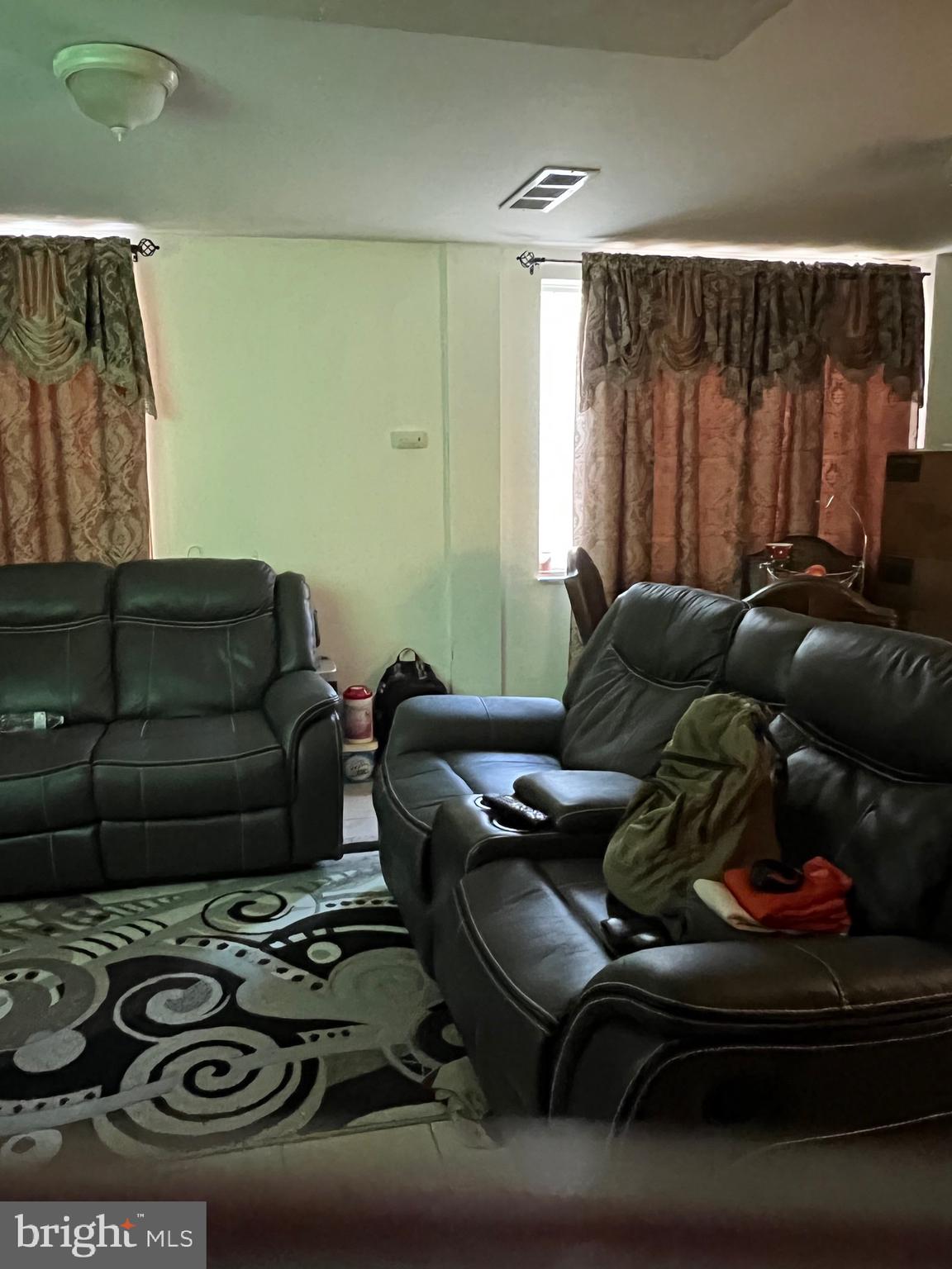 STONEHURST - Residential Income