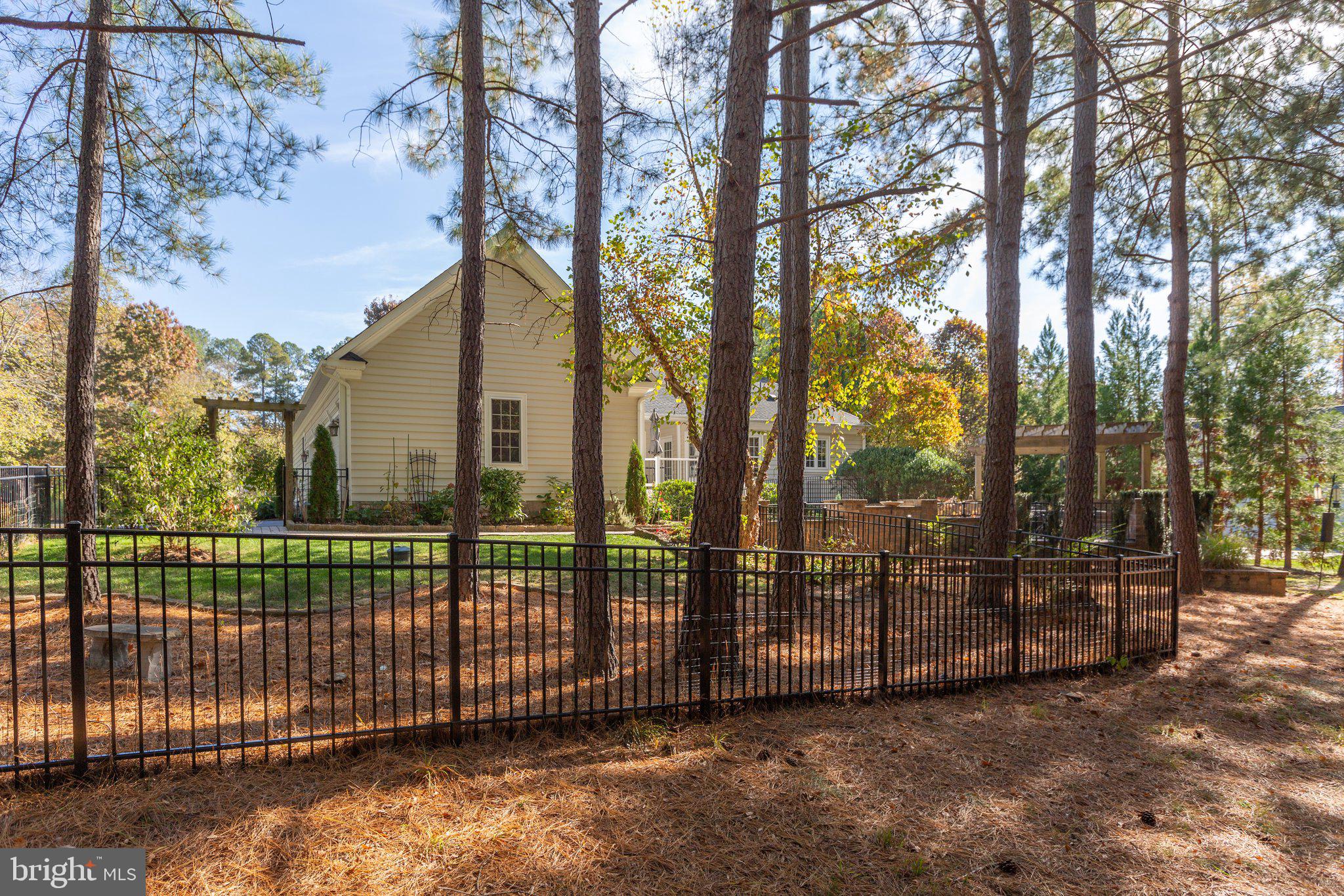 FAWN LAKE - Residential