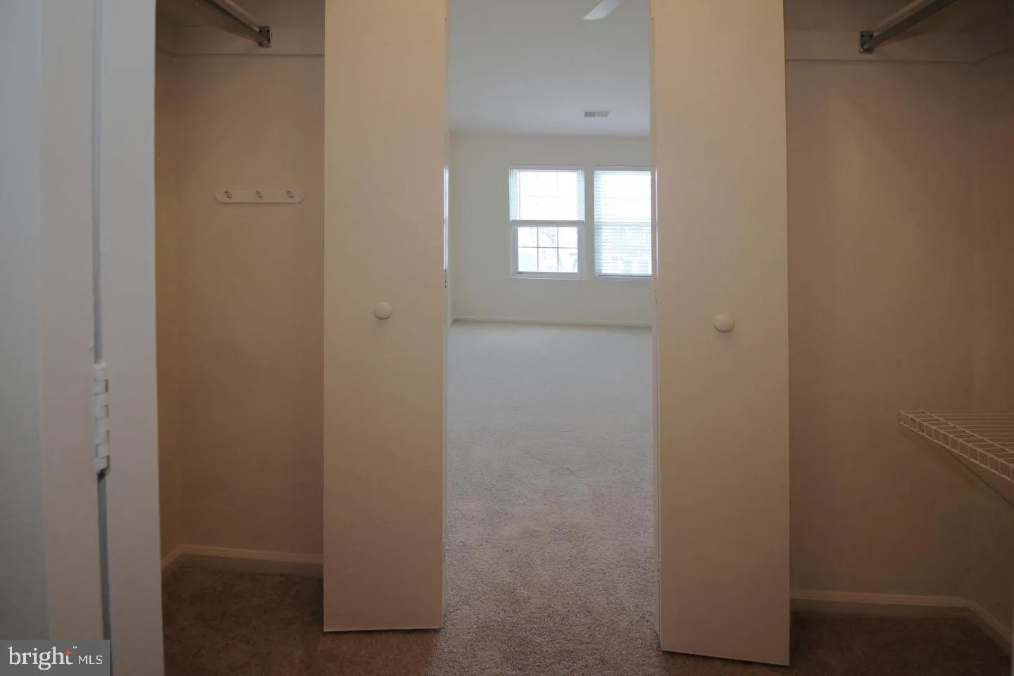 Fairfax, Virginia 22033, United States, 2 Bedrooms Bedrooms, ,2 BathroomsBathrooms,Residential,Active,84345