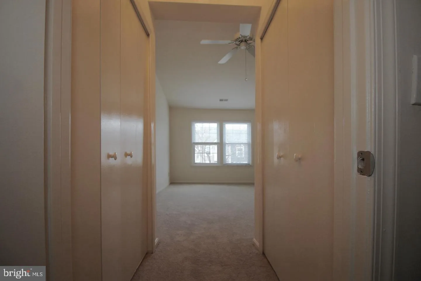 Fairfax, Virginia 22033, United States, 2 Bedrooms Bedrooms, ,2 BathroomsBathrooms,Residential,Active,84345