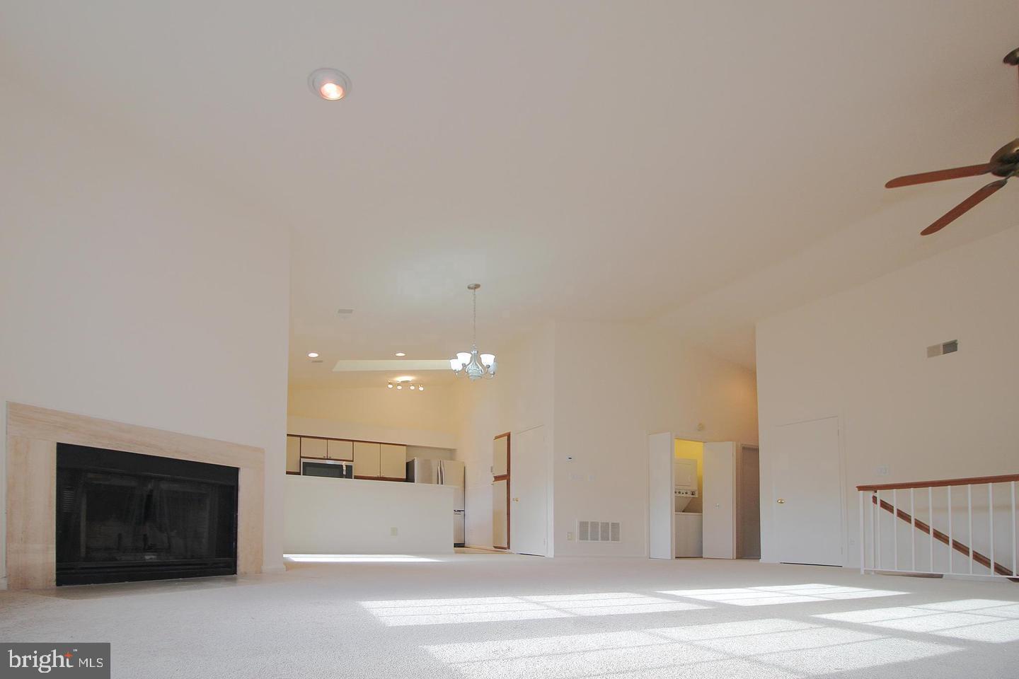 GRAYS POINTE - Residential Lease