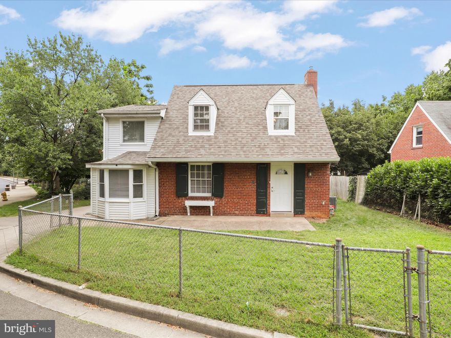 Opportunity for a 1939 Charming Arlington home with  with 2187 sq ft on 2 levels plus an unfinished cellar basement. TWO ADDITIONS!!! Side addition with a main level sunroom /office or bedroom, bath, and back bedroom PLUS an upper level huge bedroom....&.....family room addition across the rear of the home with a wall of windows overlooking the rear yard.  3 br 1 bath up 1 /2 br 1 bath down. Great living space!
Main level has huge family room, sunroom or office, lrm rm, drm and a kitchen. Basement is a small finished area with washer, dryer and hot water heater....the rest is dirt. UPDATES:  Main house shingle roof 2018, Family Room Rubber Roof 2022, HVAC 2018,  Gas HWH  2022, some windows 2022, blue carpet 2020, Bedroom white carpet 2025, hardwood floors refinished  on both levels 2025. Exterior painting 2025, Interior trim and ceilings painted 2025. Yard leveled and re landscaped 2020.
MAKE THIS HOUSE YOUR OWN! View of the Washington Monument over the trees. July 4th fireworks from your yard!