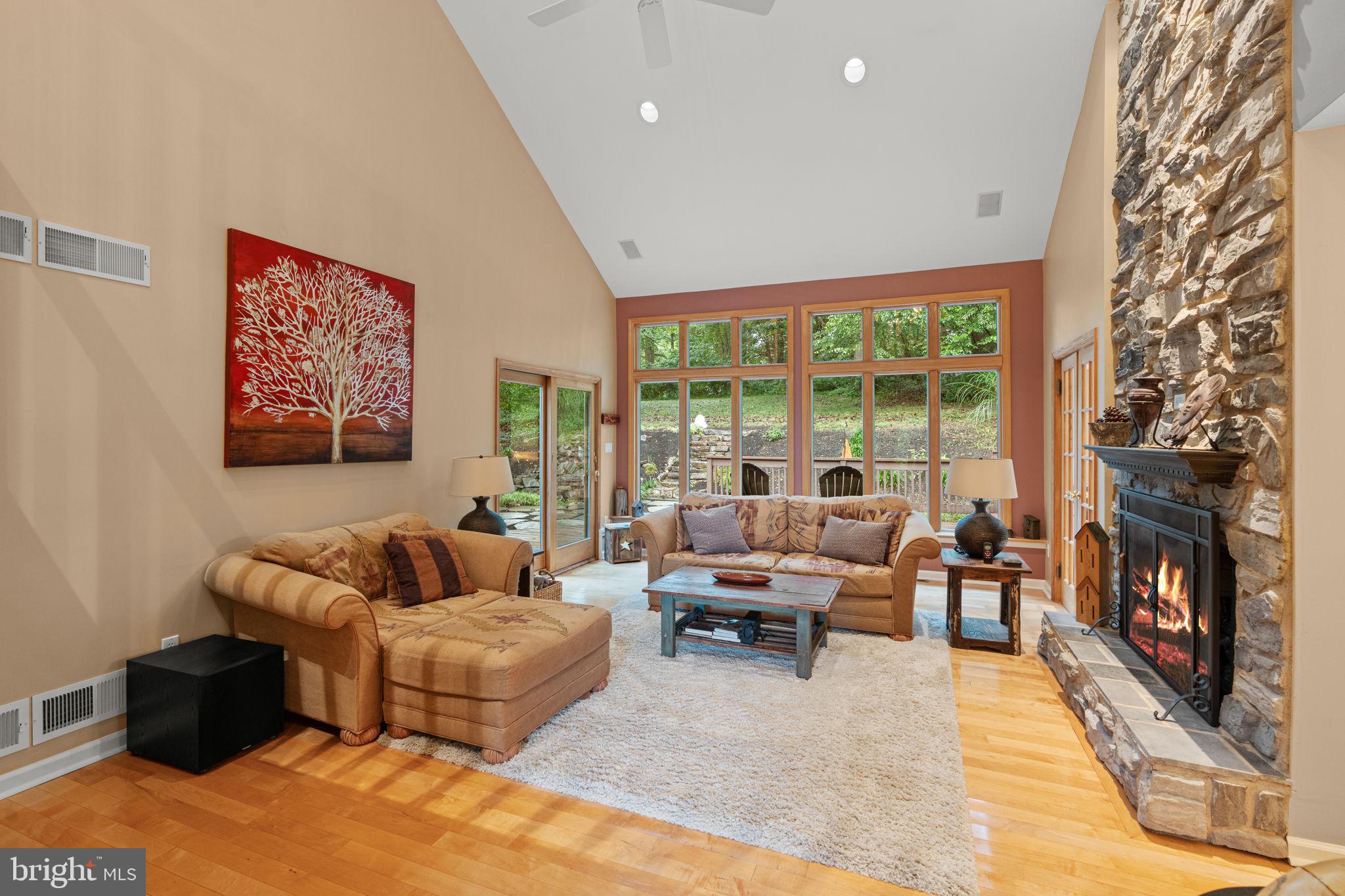 3404 HICKORY HOLLOW ROAD