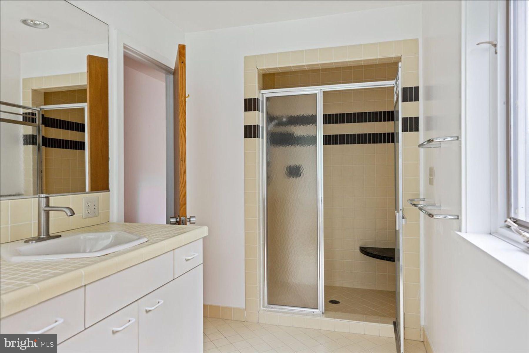 ARONIMINK - Residential