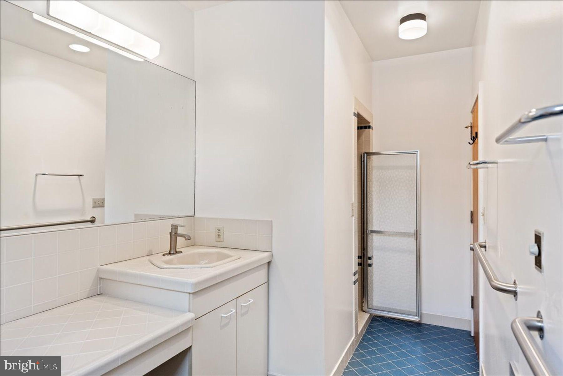 ARONIMINK - Residential