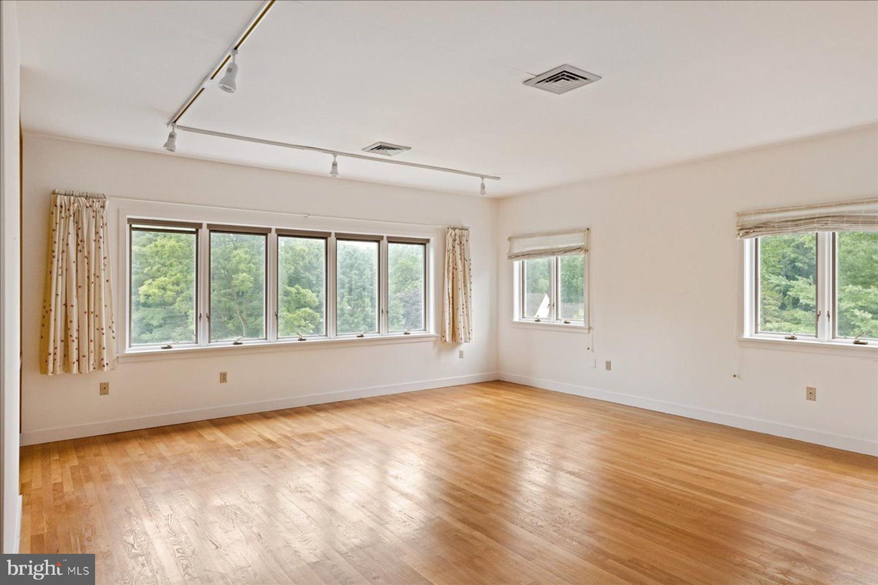 ARONIMINK - Residential