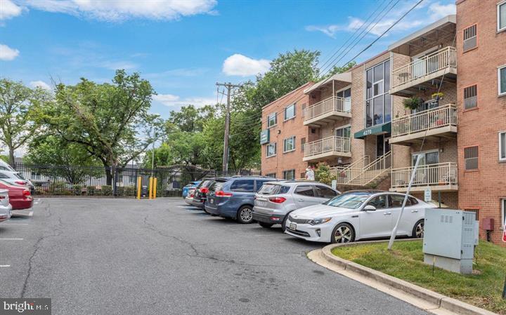 4270 E CAPITOL STREET NE 304