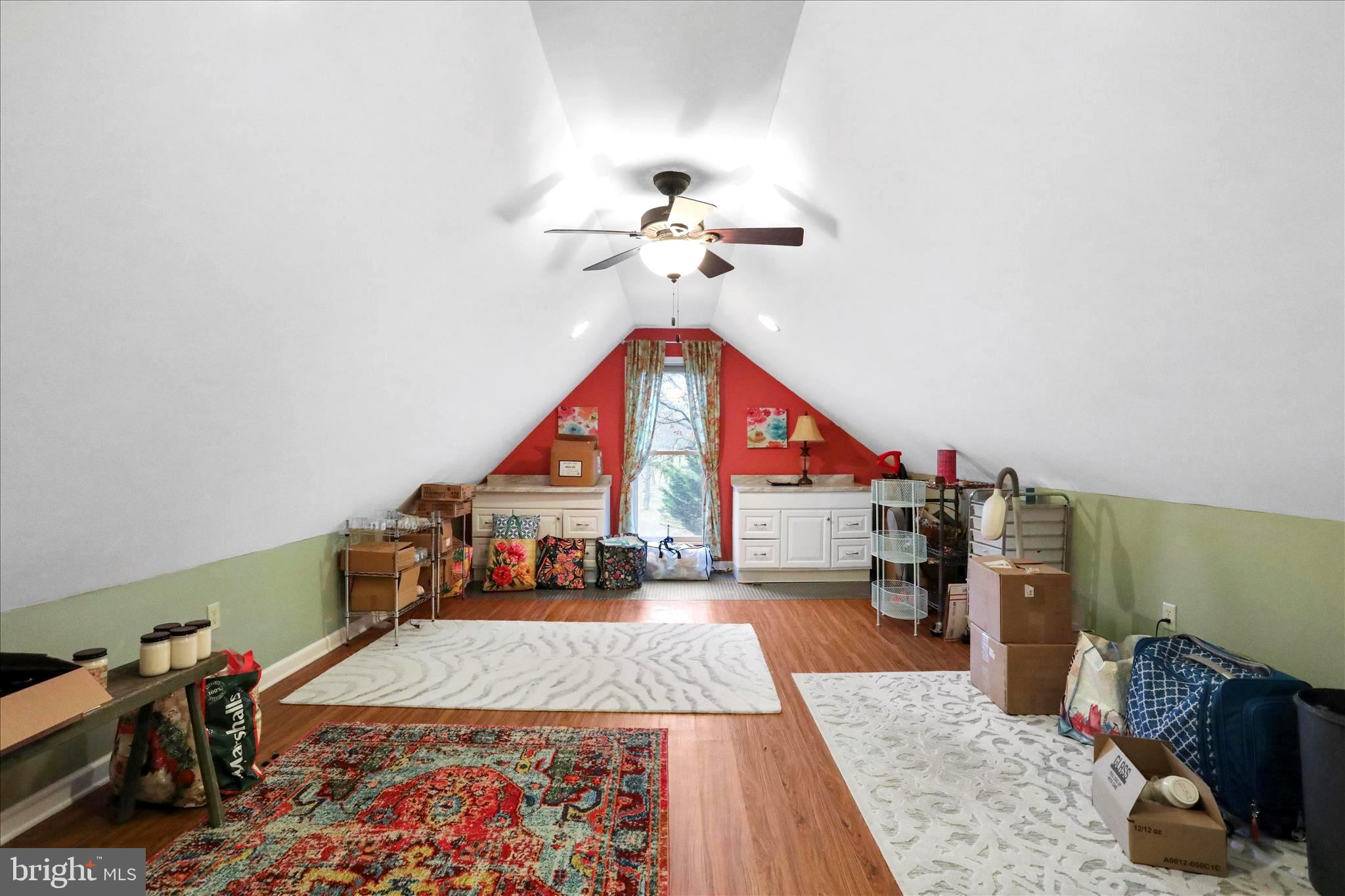 THE WOODS - Residential