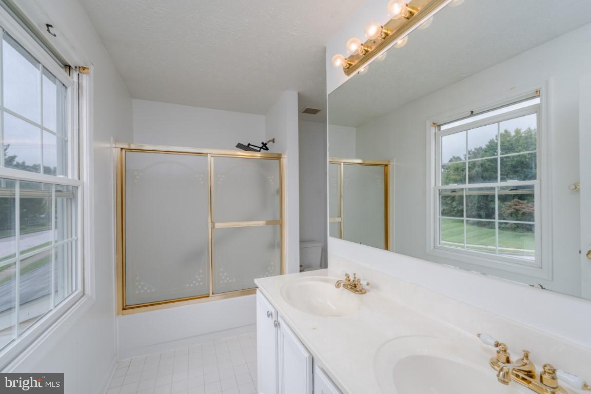 HINES ESTATES - Residential