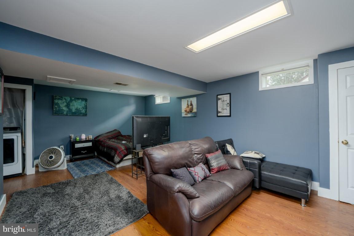 HINES ESTATES - Residential