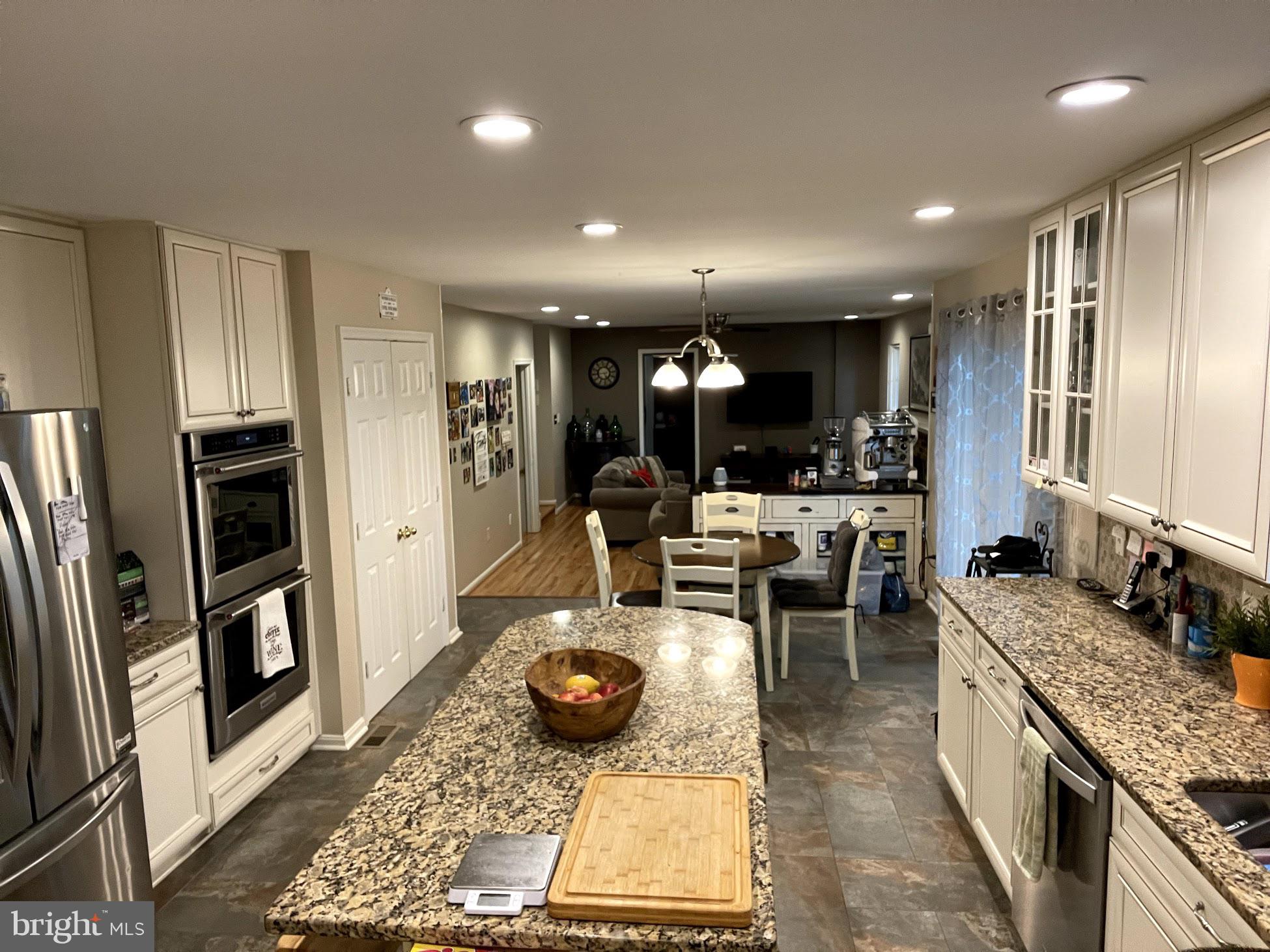 HIGHBRIDGE - Residential Lease