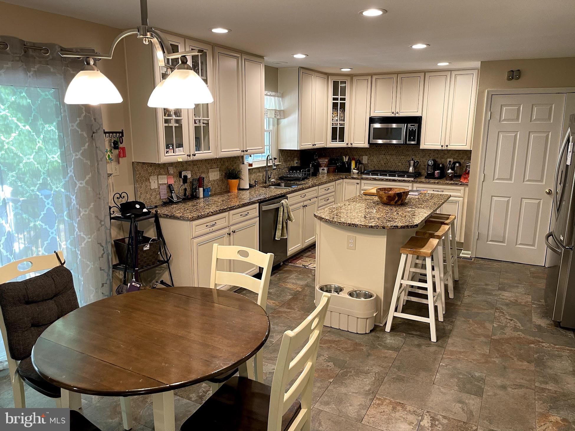 HIGHBRIDGE - Residential Lease