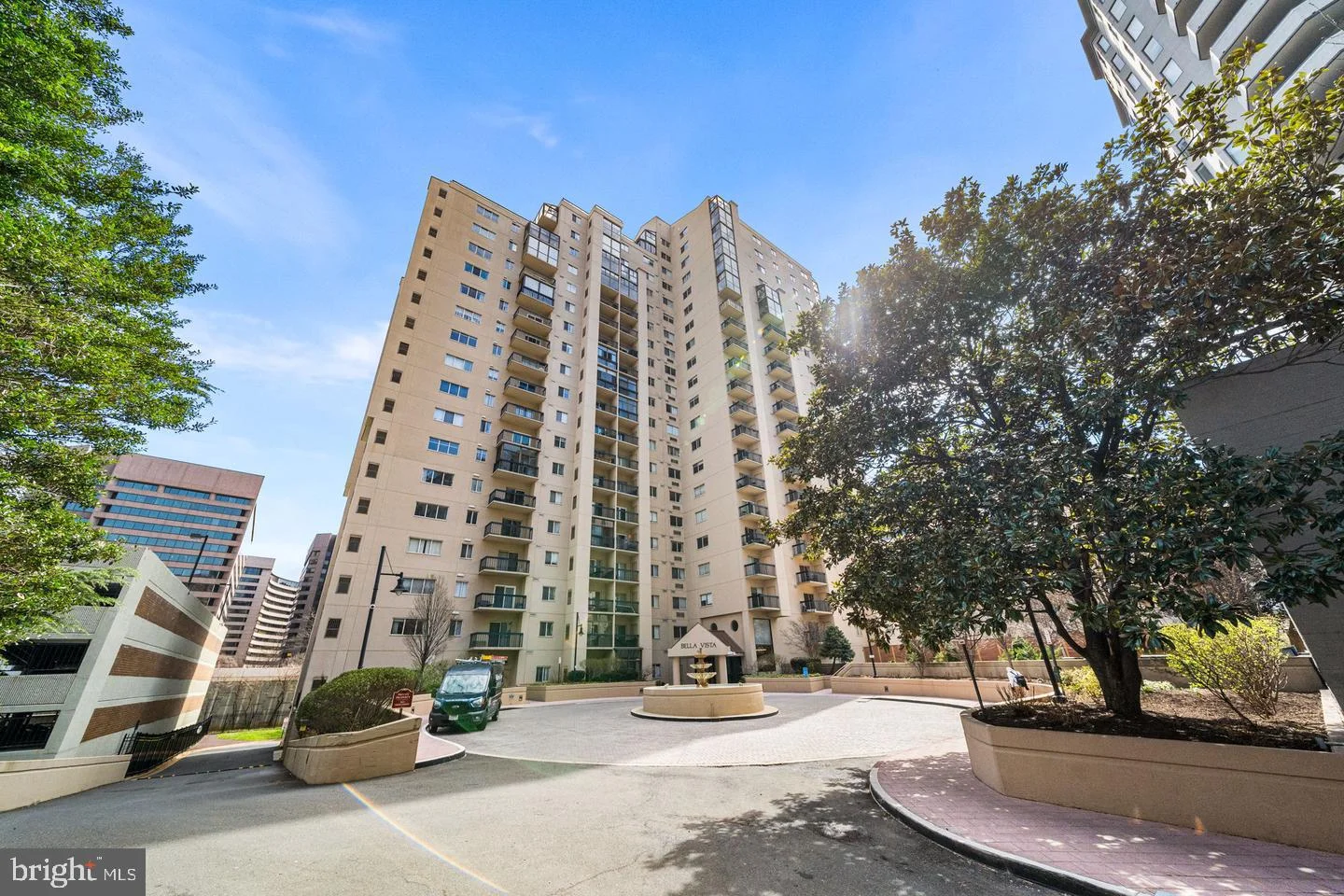 1211 S Eads Street Unit 1305