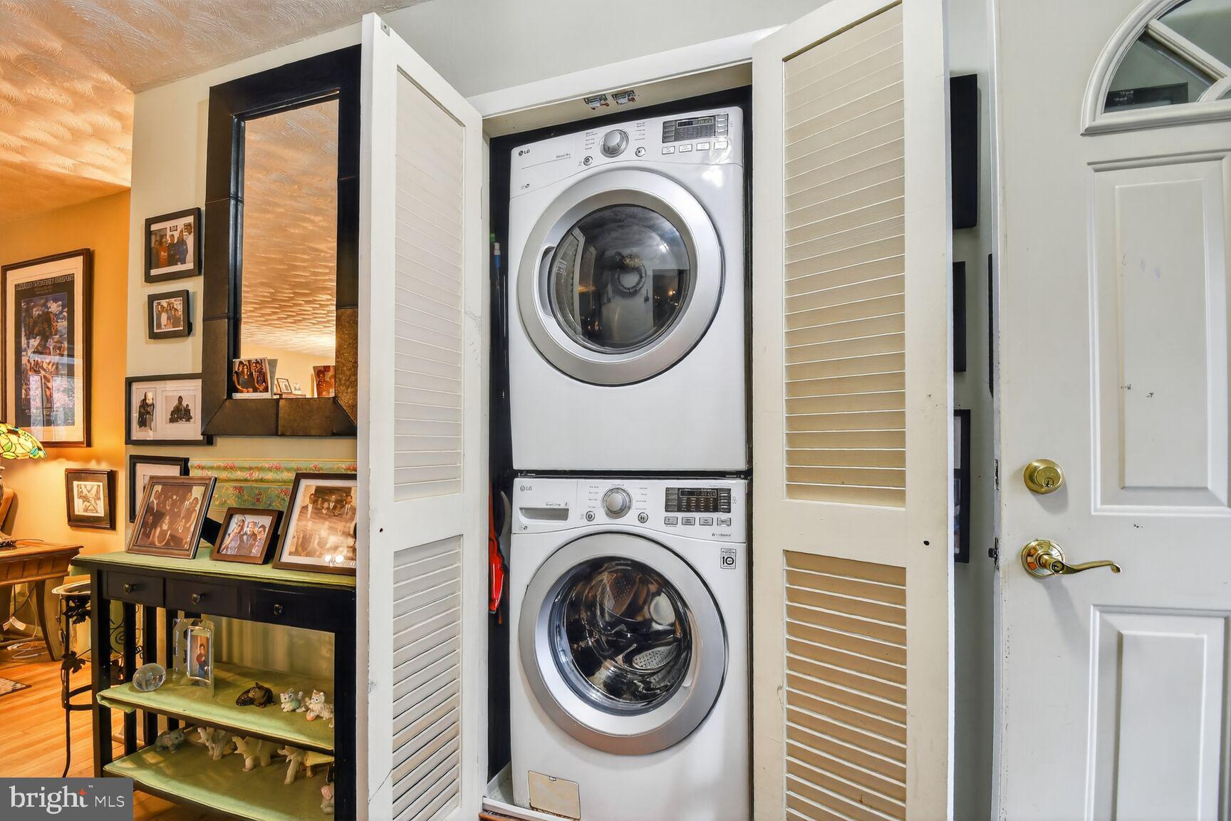 SCHROM HILLS - Residential