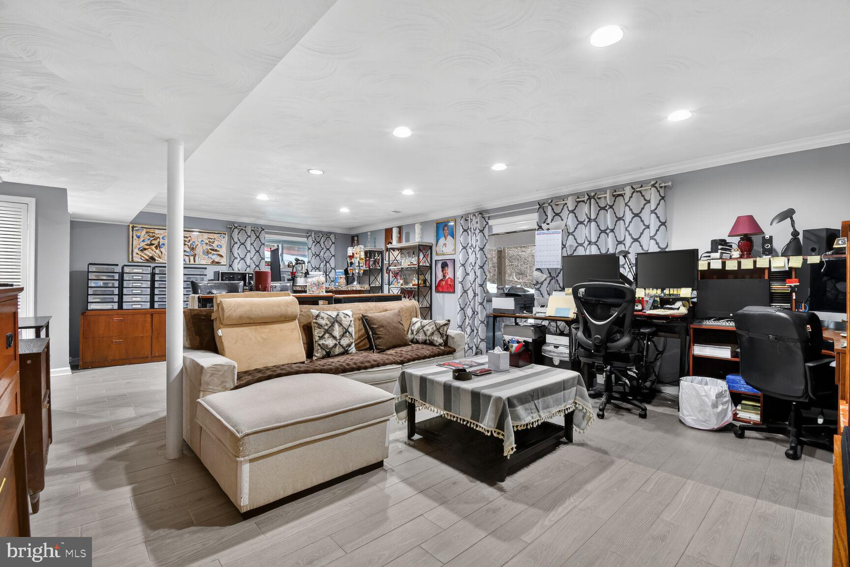 SCHROM HILLS - Residential