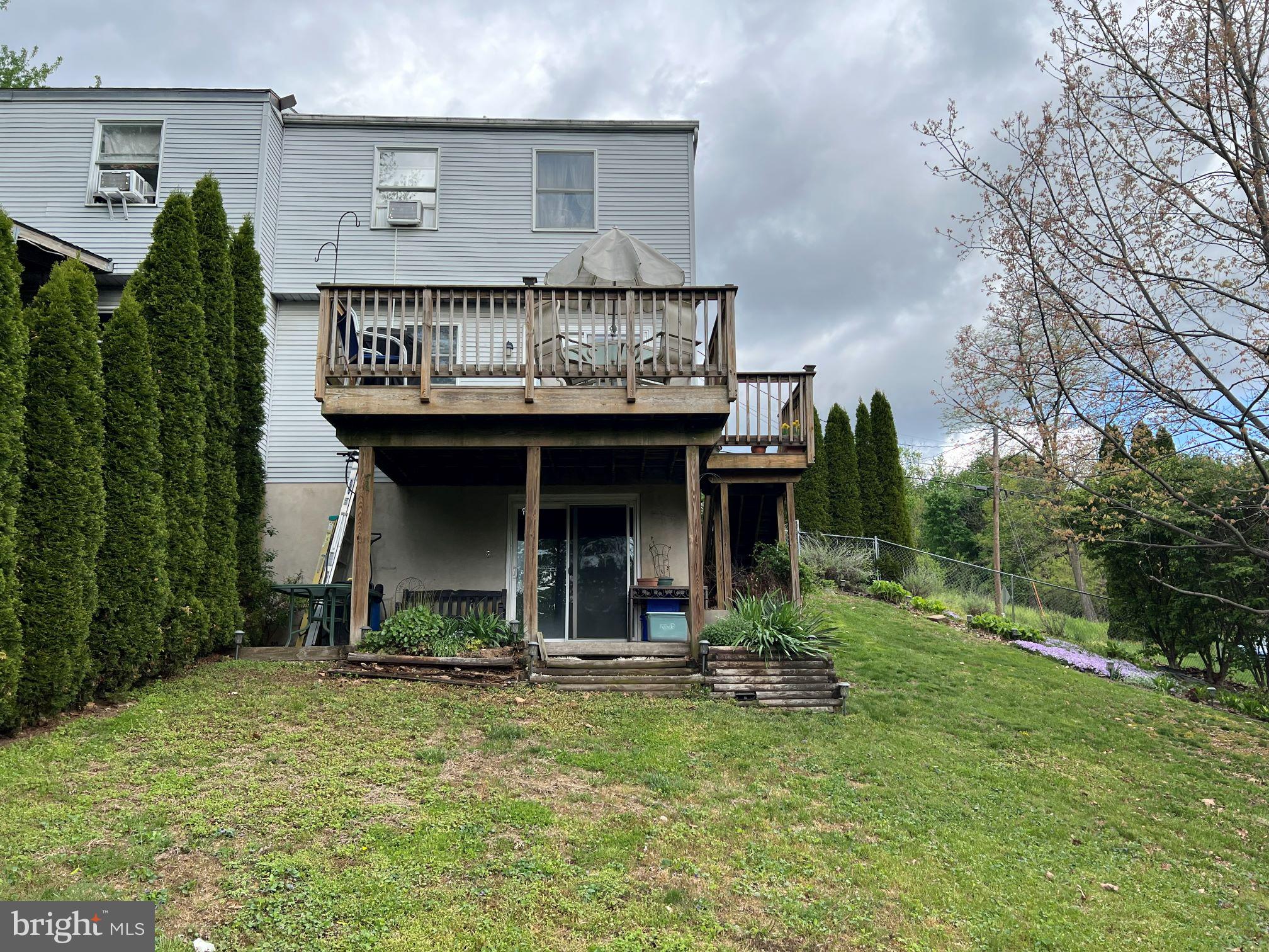 HEMPFIELD AREA - Residential