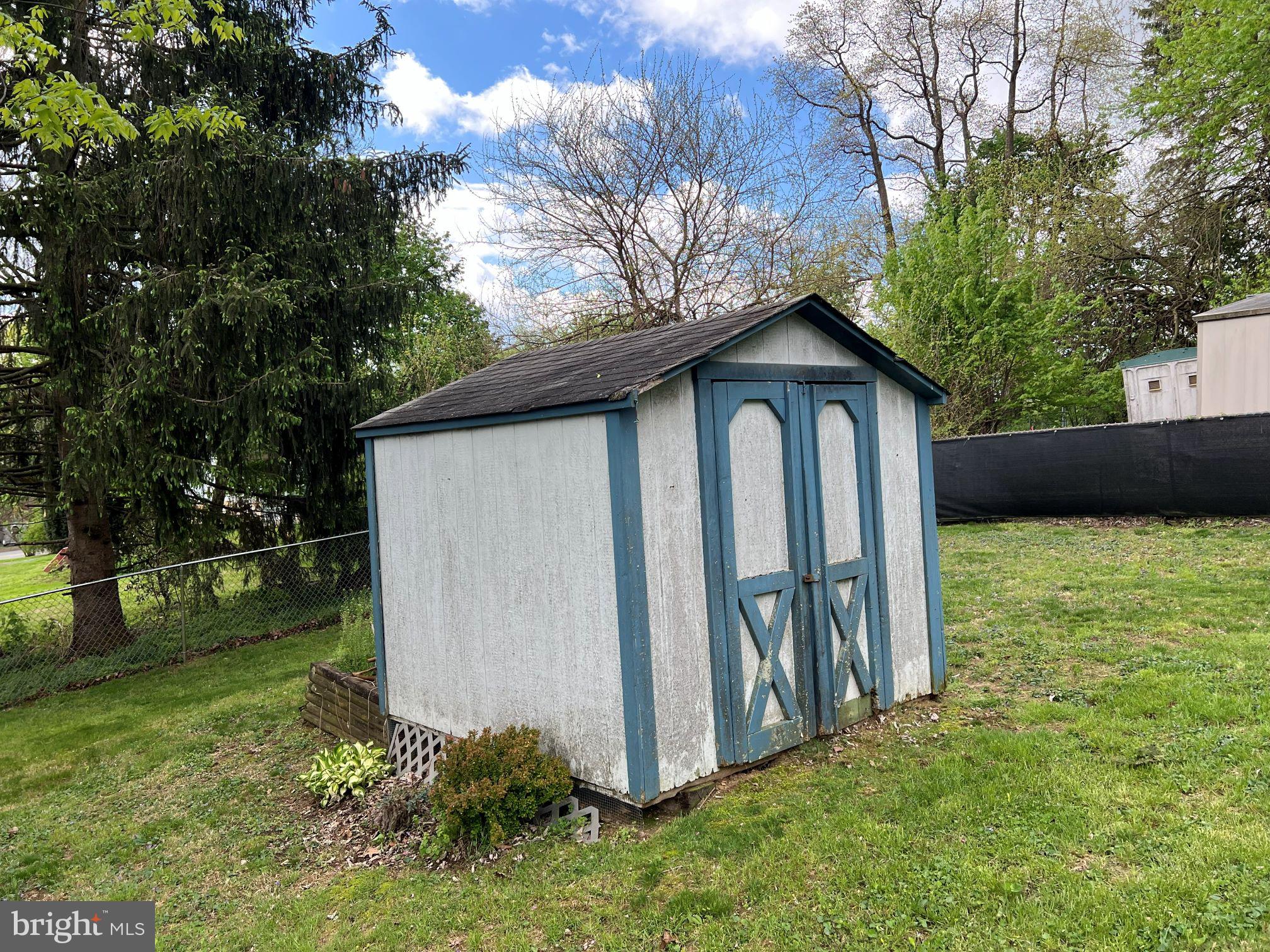 HEMPFIELD AREA - Residential