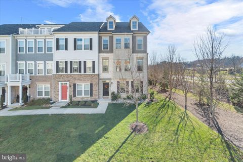 2033 ALDER LANE DUMFRIES VA 22026